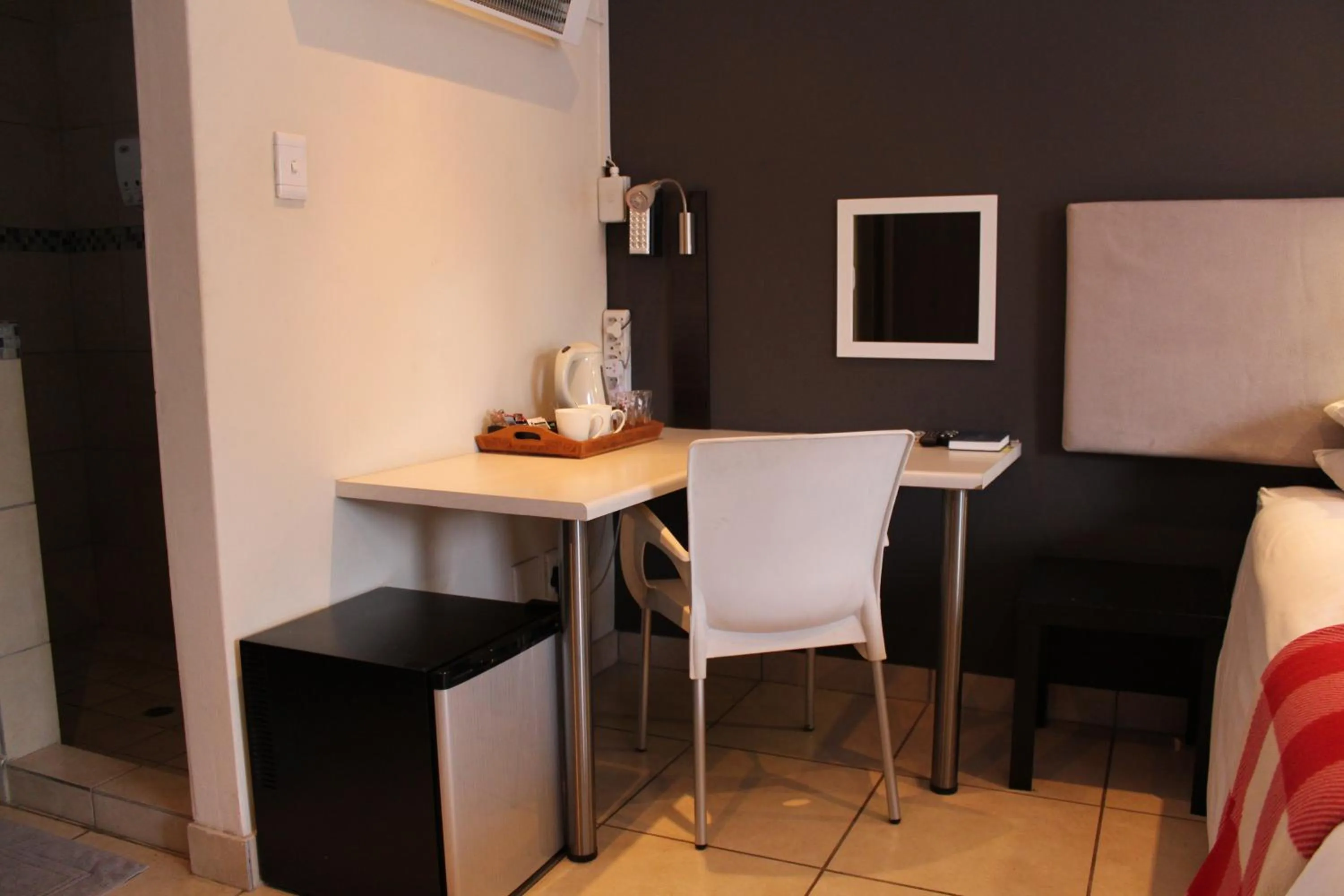 Coffee/tea facilities, Bed in 3 Liebeloft Guest House