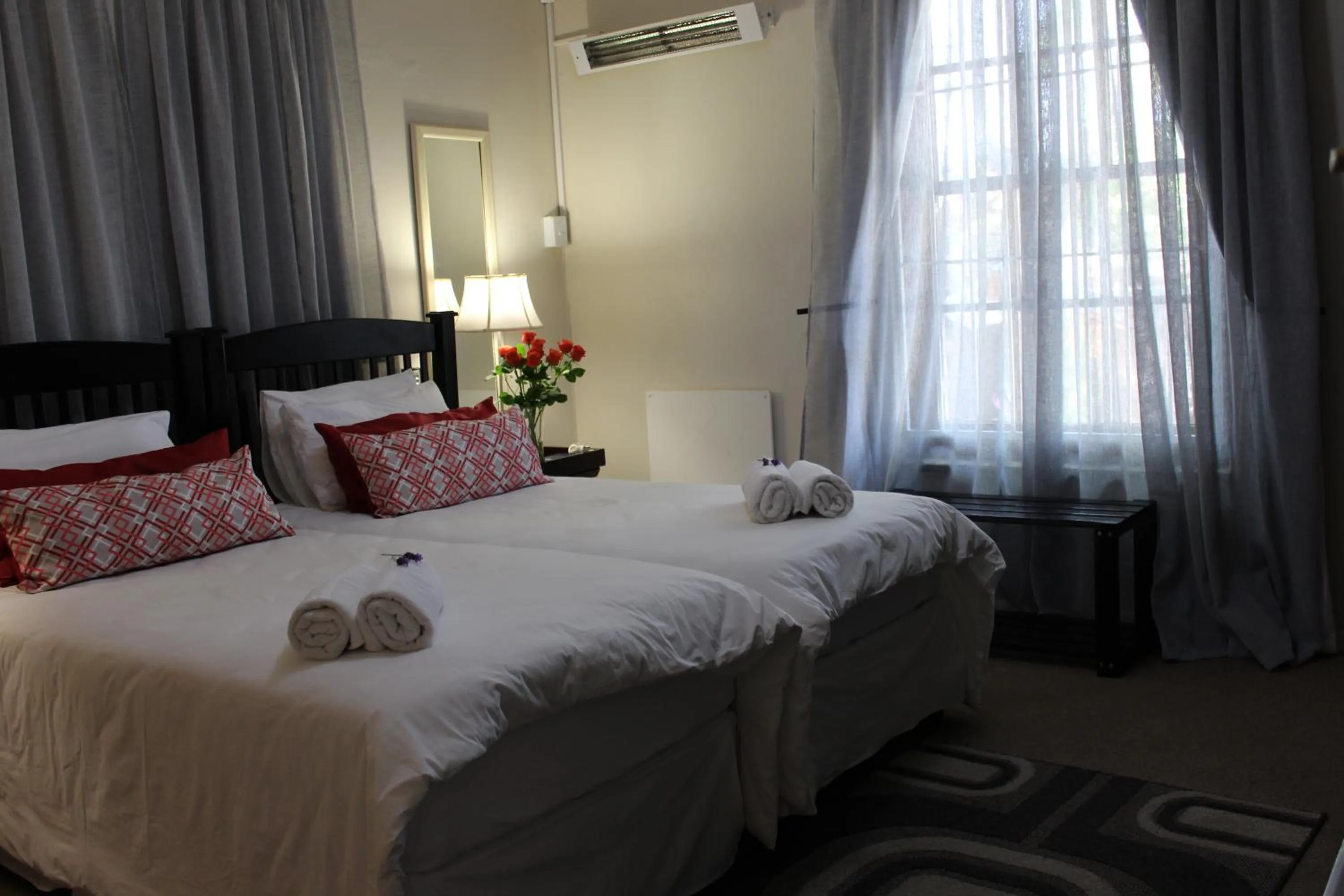 Photo of the whole room, Bed in 3 Liebeloft Guest House