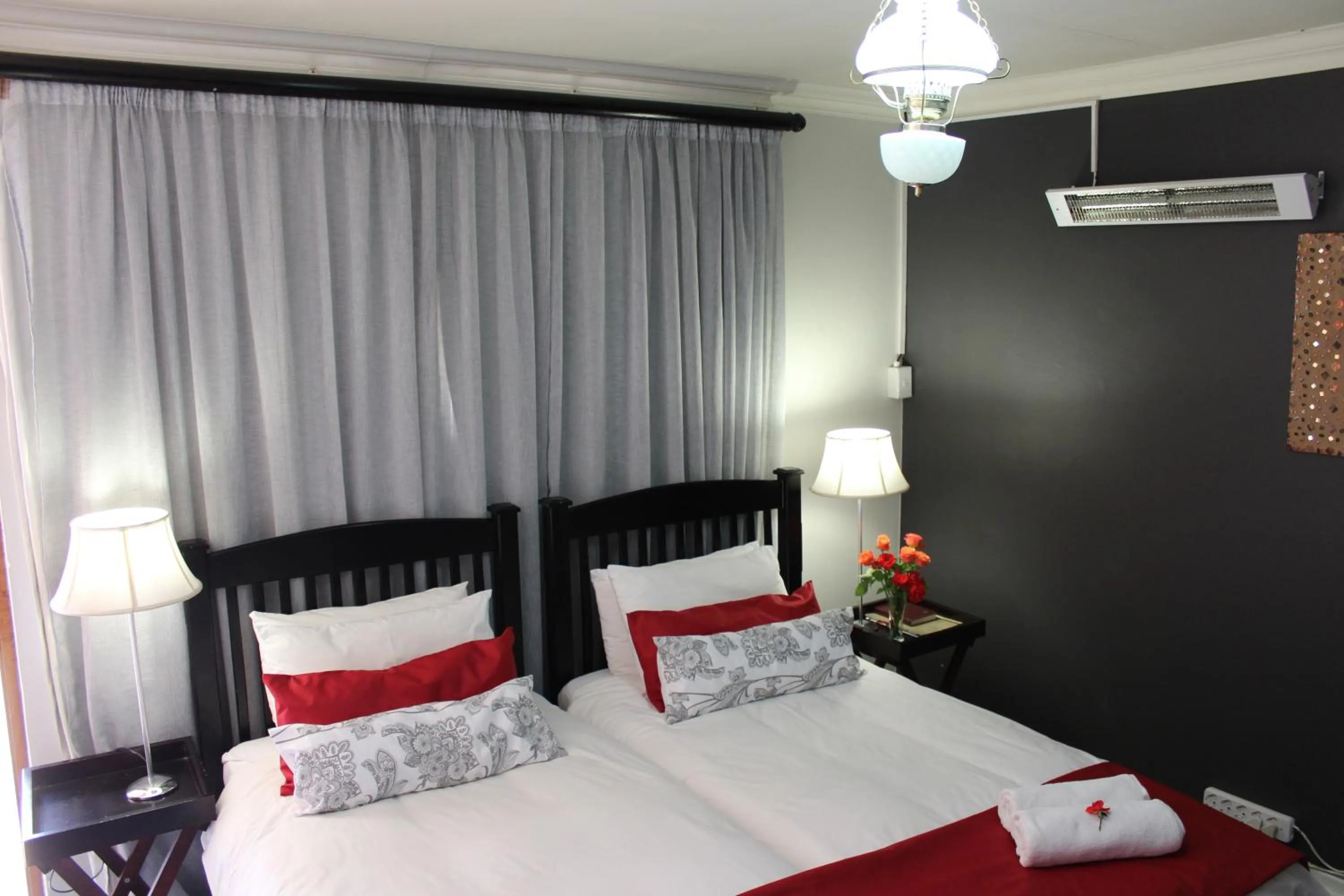 Photo of the whole room, Bed in 3 Liebeloft Guest House