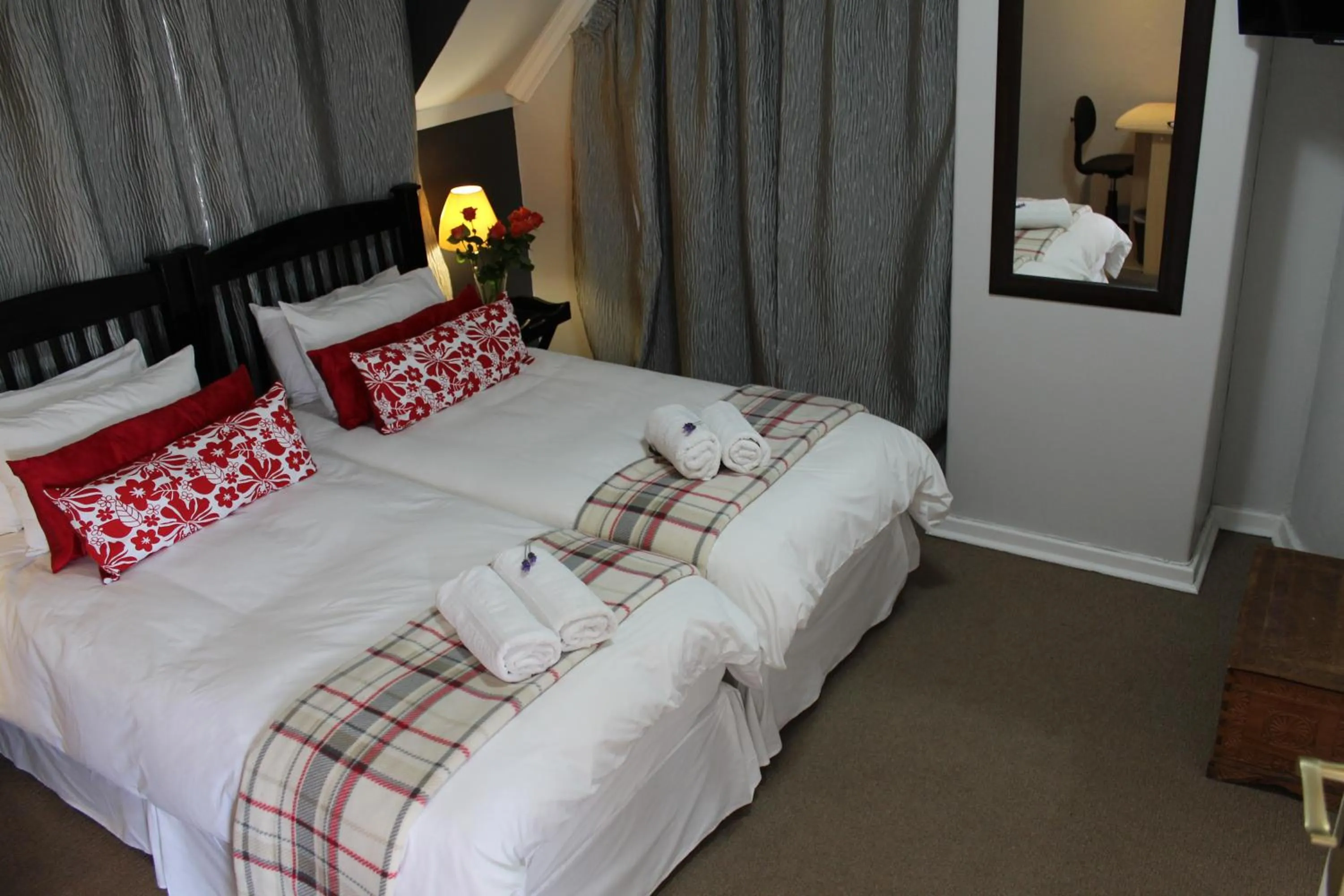 Photo of the whole room, Bed in 3 Liebeloft Guest House