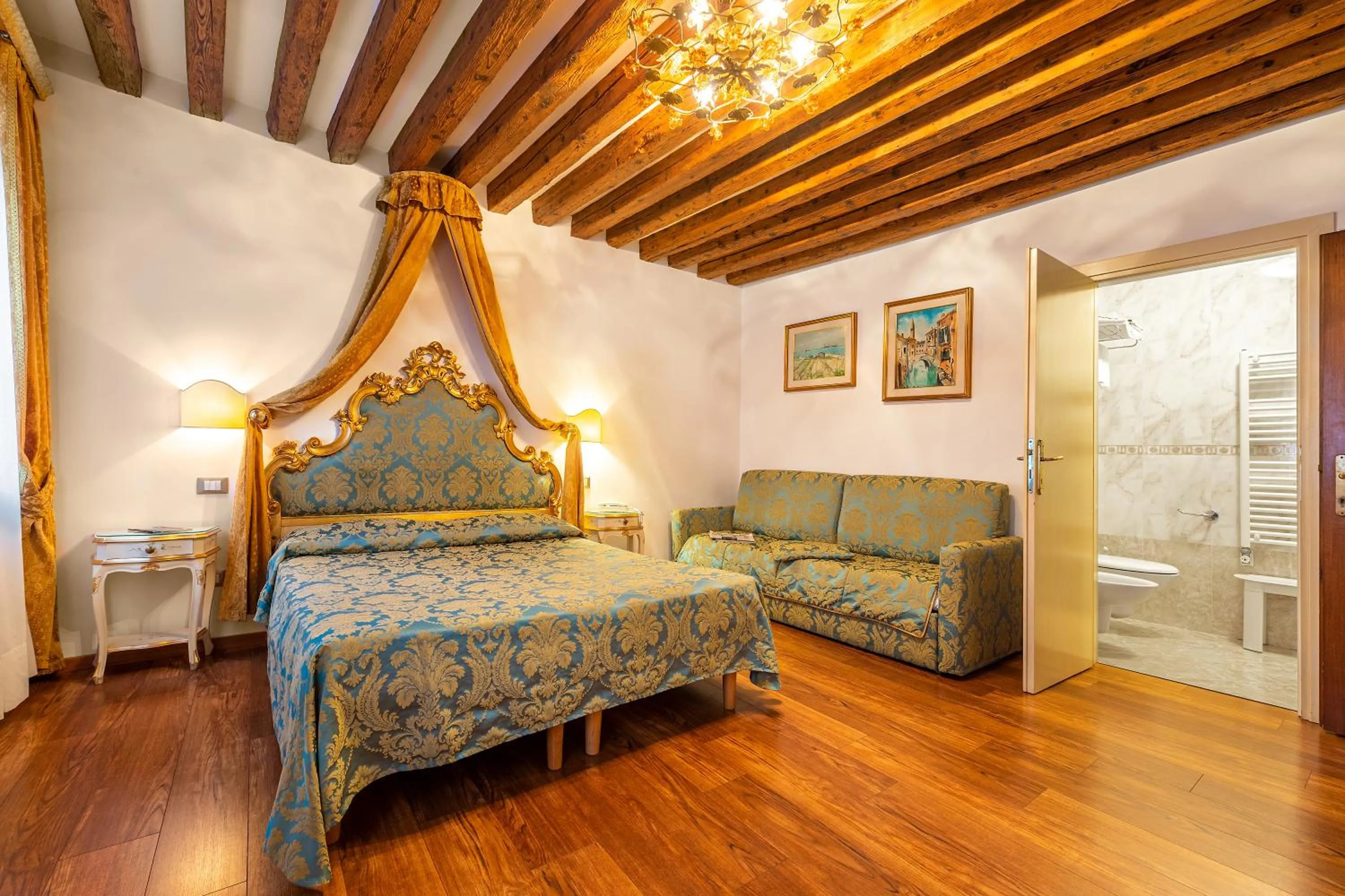 Photo of the whole room, Bed in Hotel Al Vagon