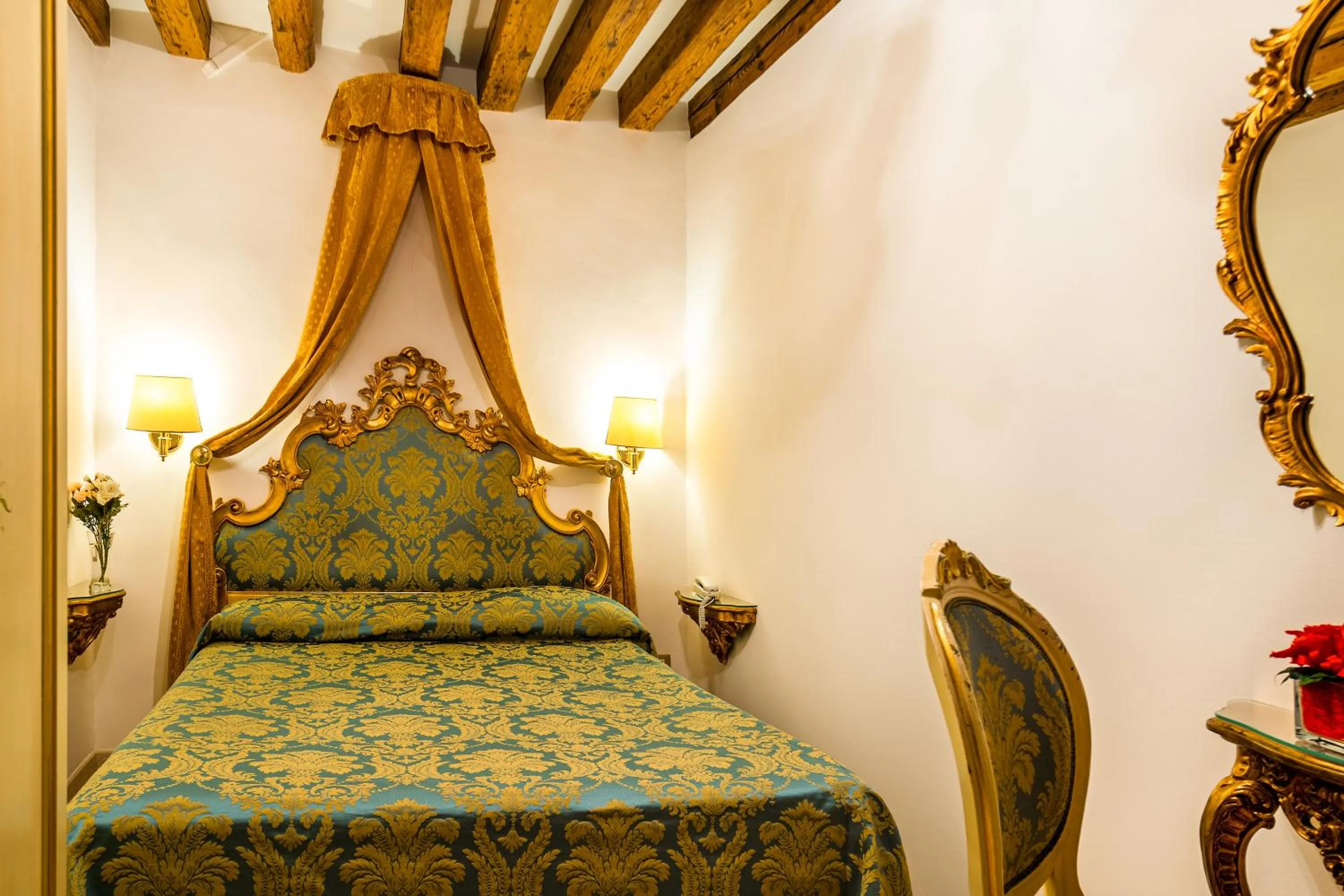 Bed in Hotel Al Vagon