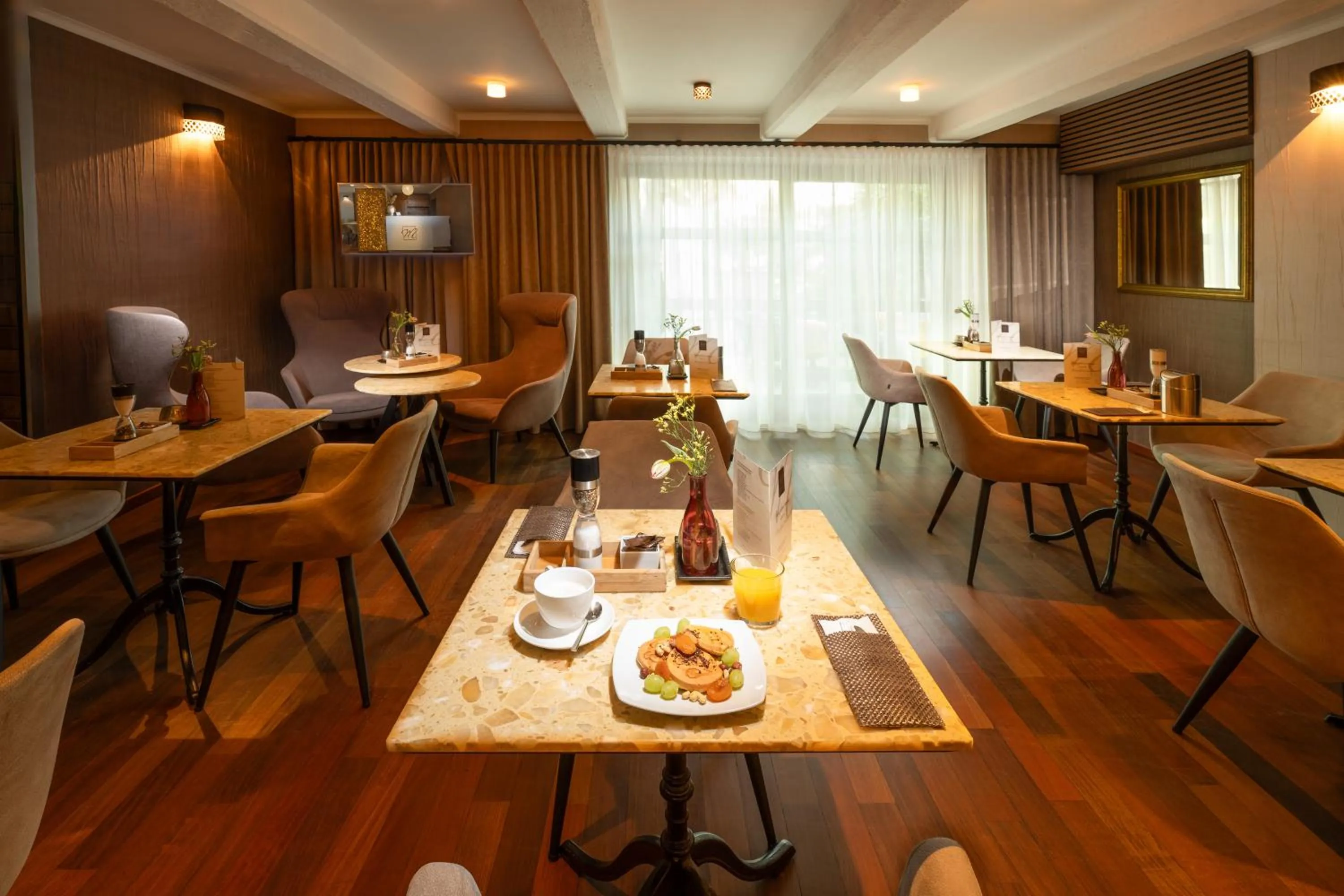 Lobby or reception in Mama's Design & Boutique Hotel