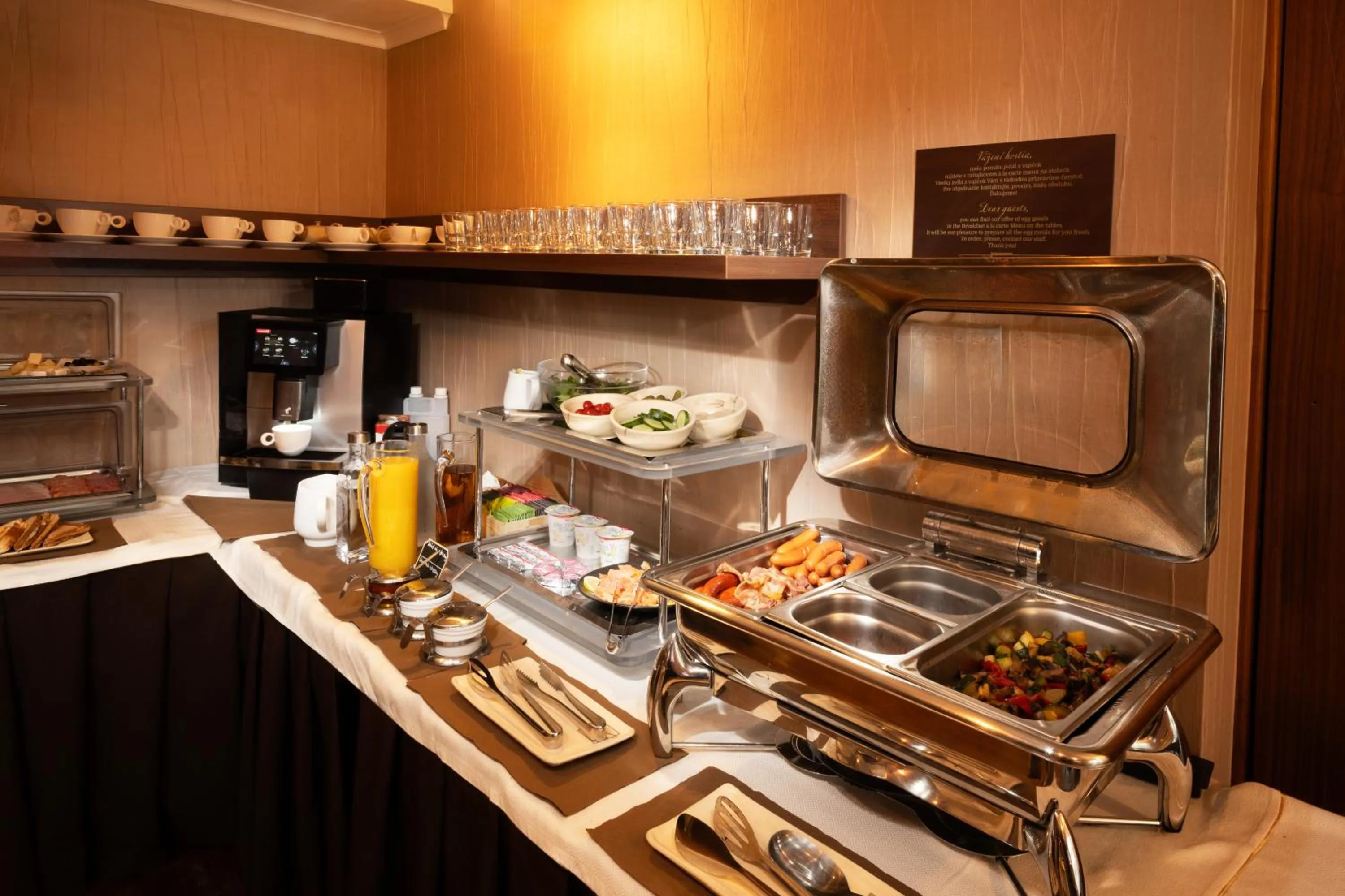 Breakfast in Mama's Design & Boutique Hotel