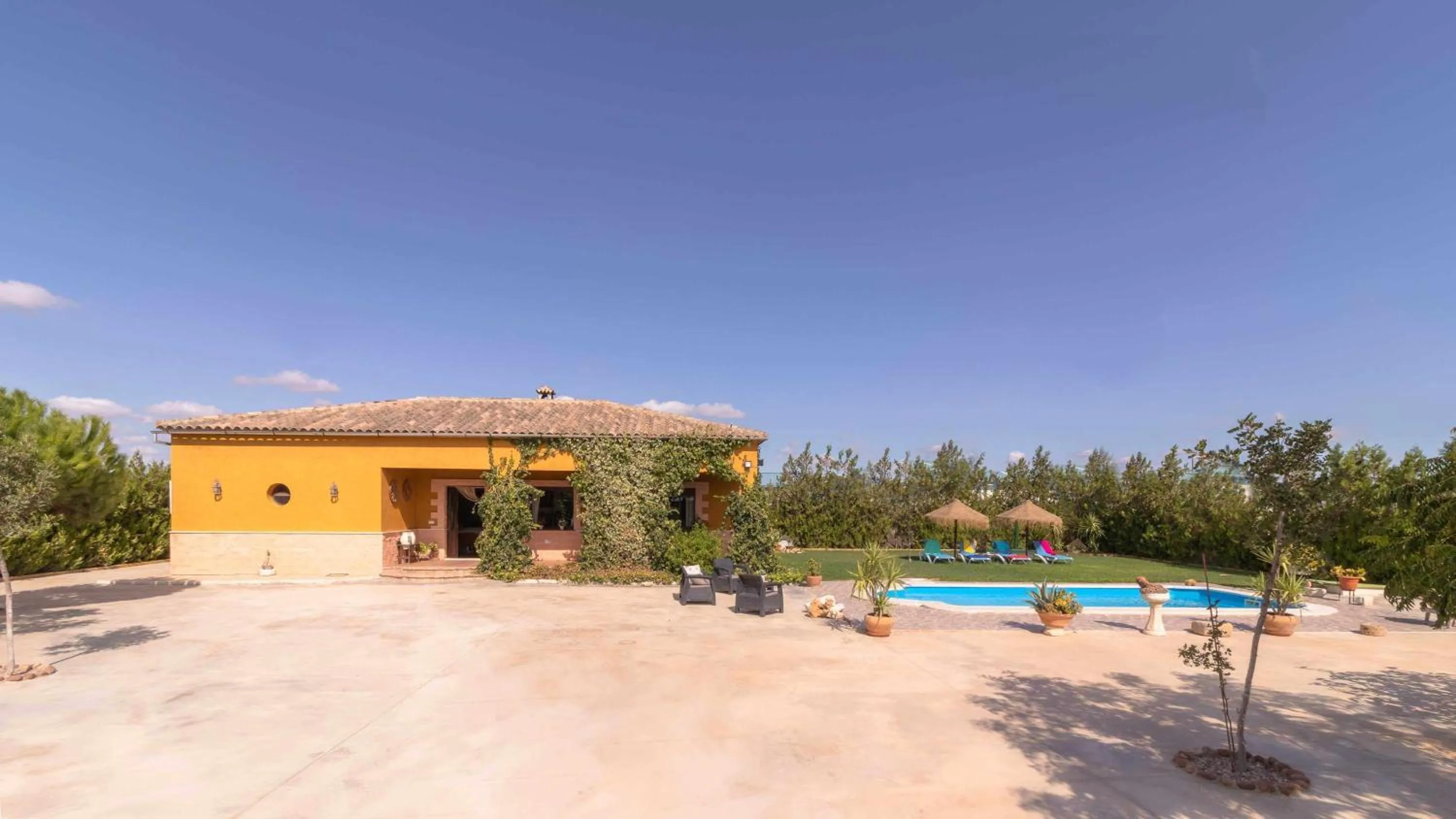 Property building in Casa Rural Villa Lucrecia
