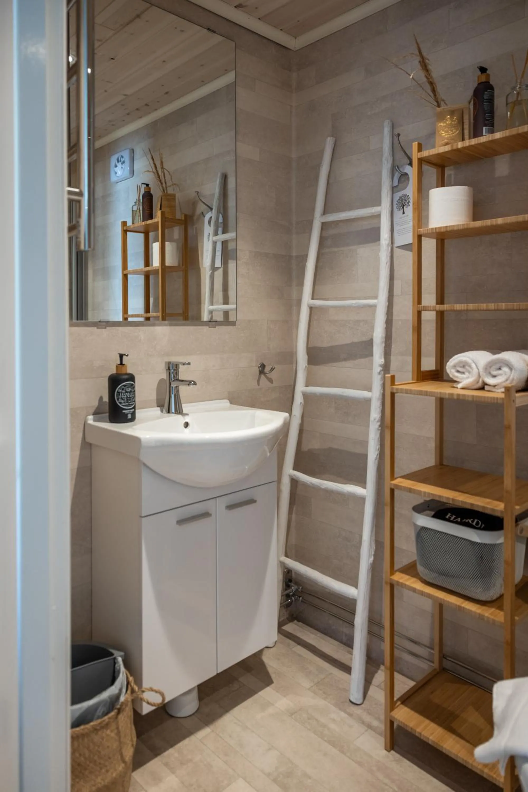 Bathroom in Naya Retreat & Hotell