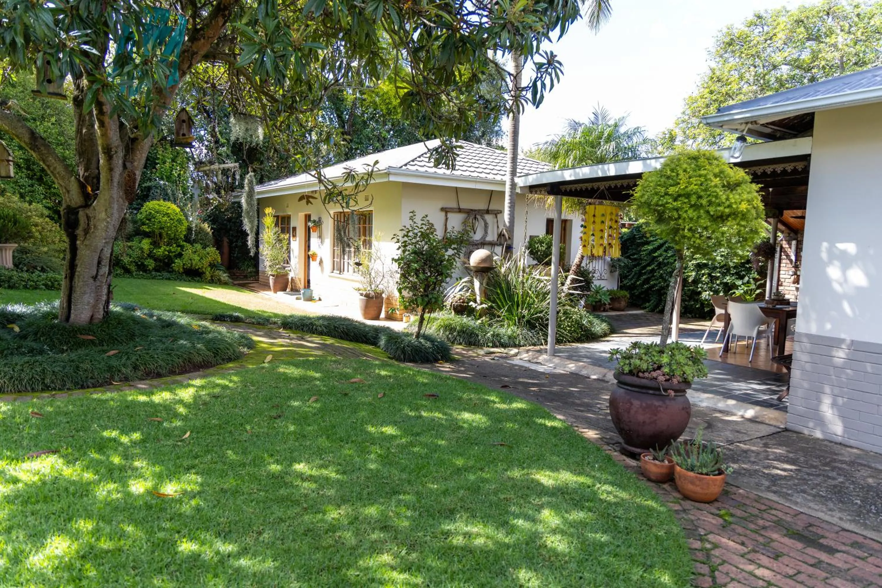 Property building in LA Guesthouse