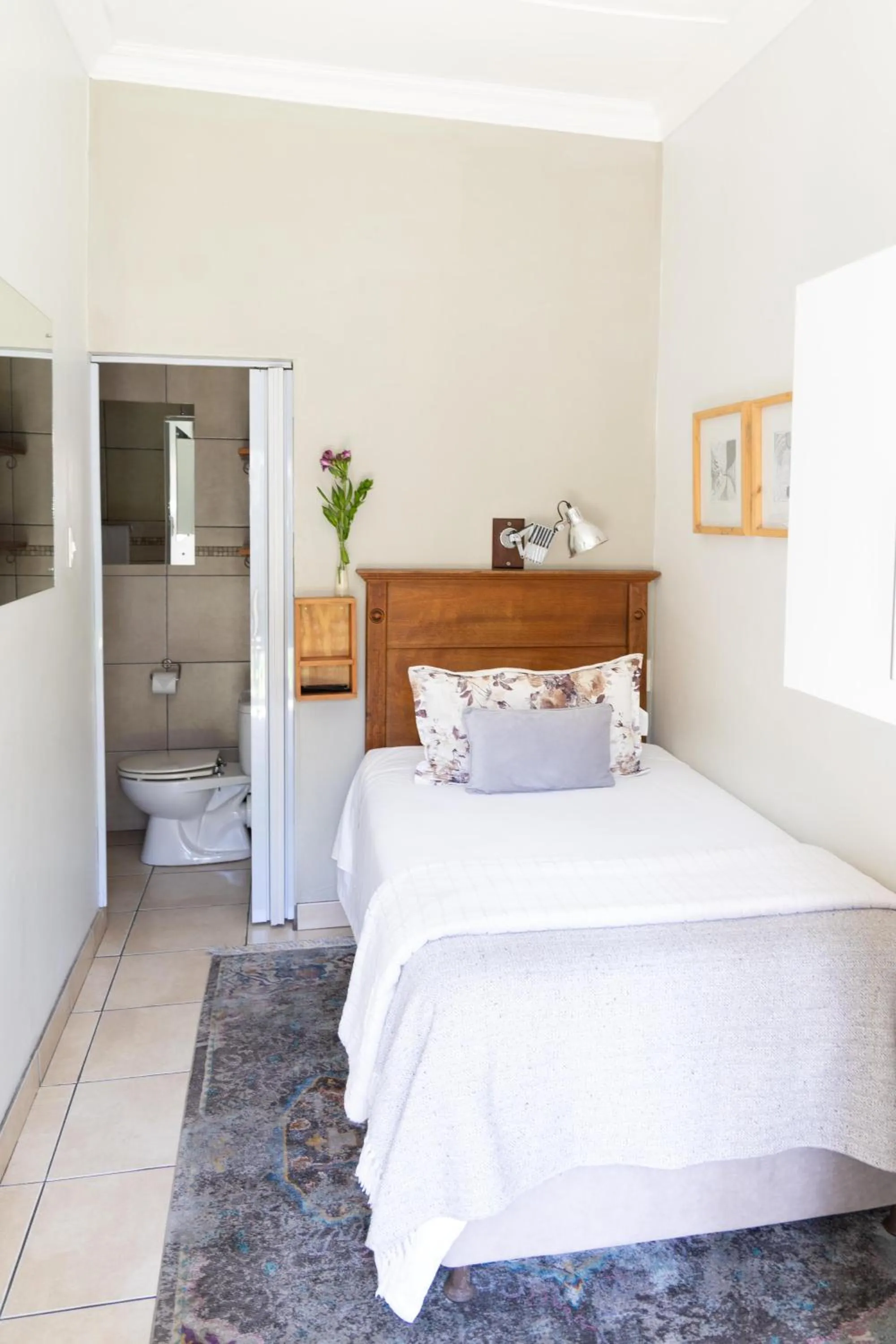 Bed in LA Guesthouse