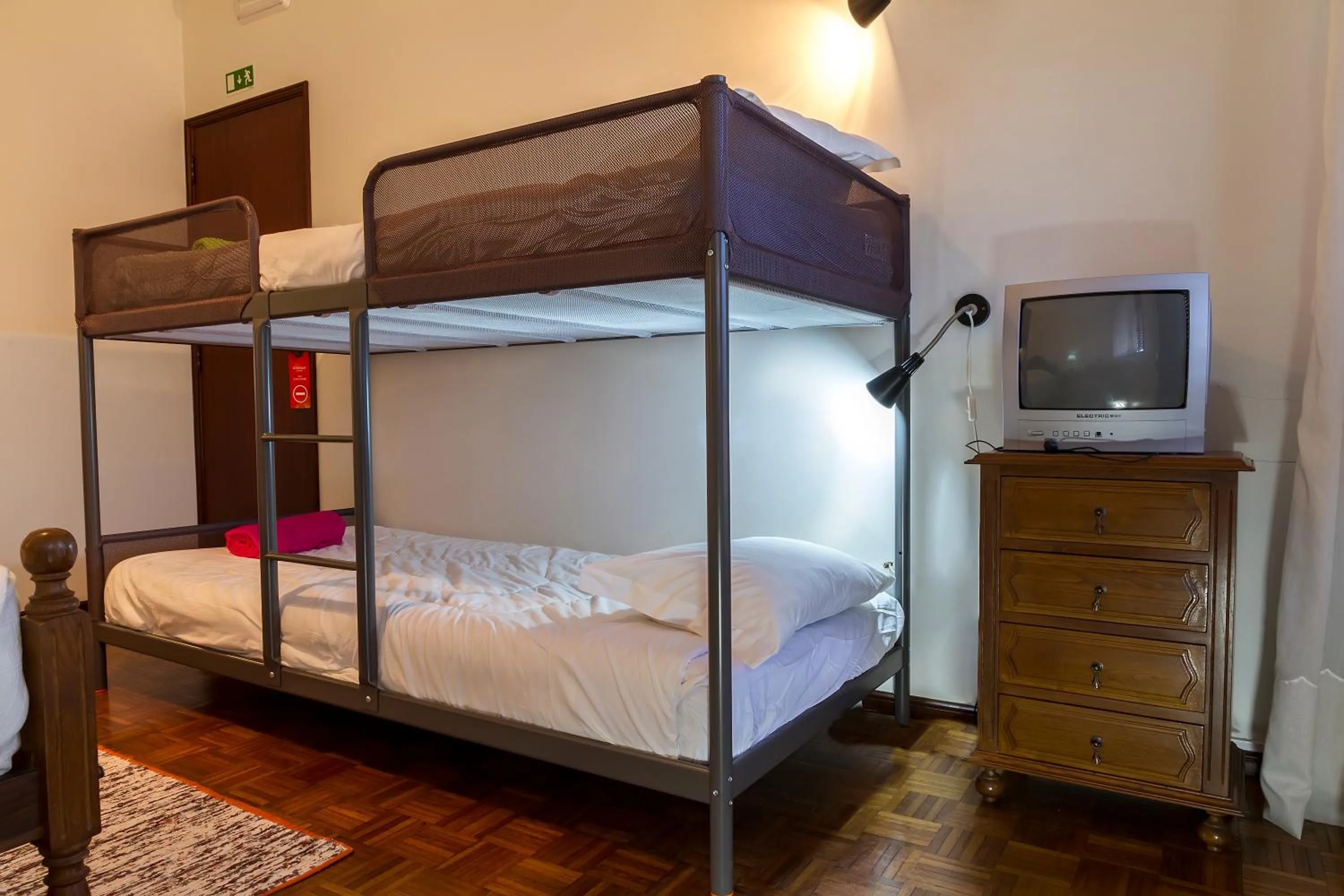bunk bed, Bed in Hostel Carvalho