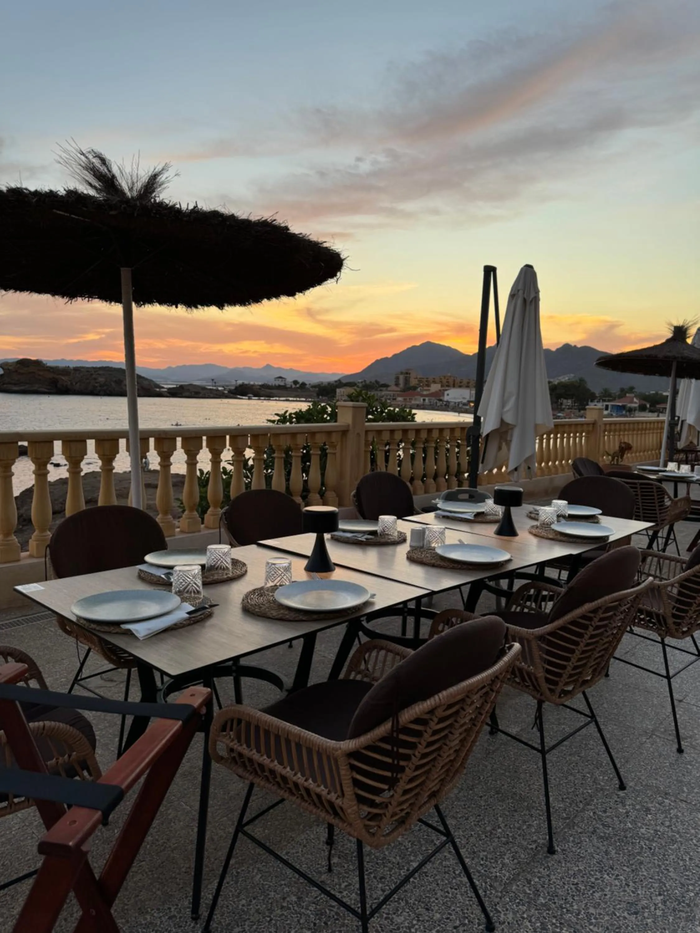 Restaurant/places to eat in Bahía - 30º hotels