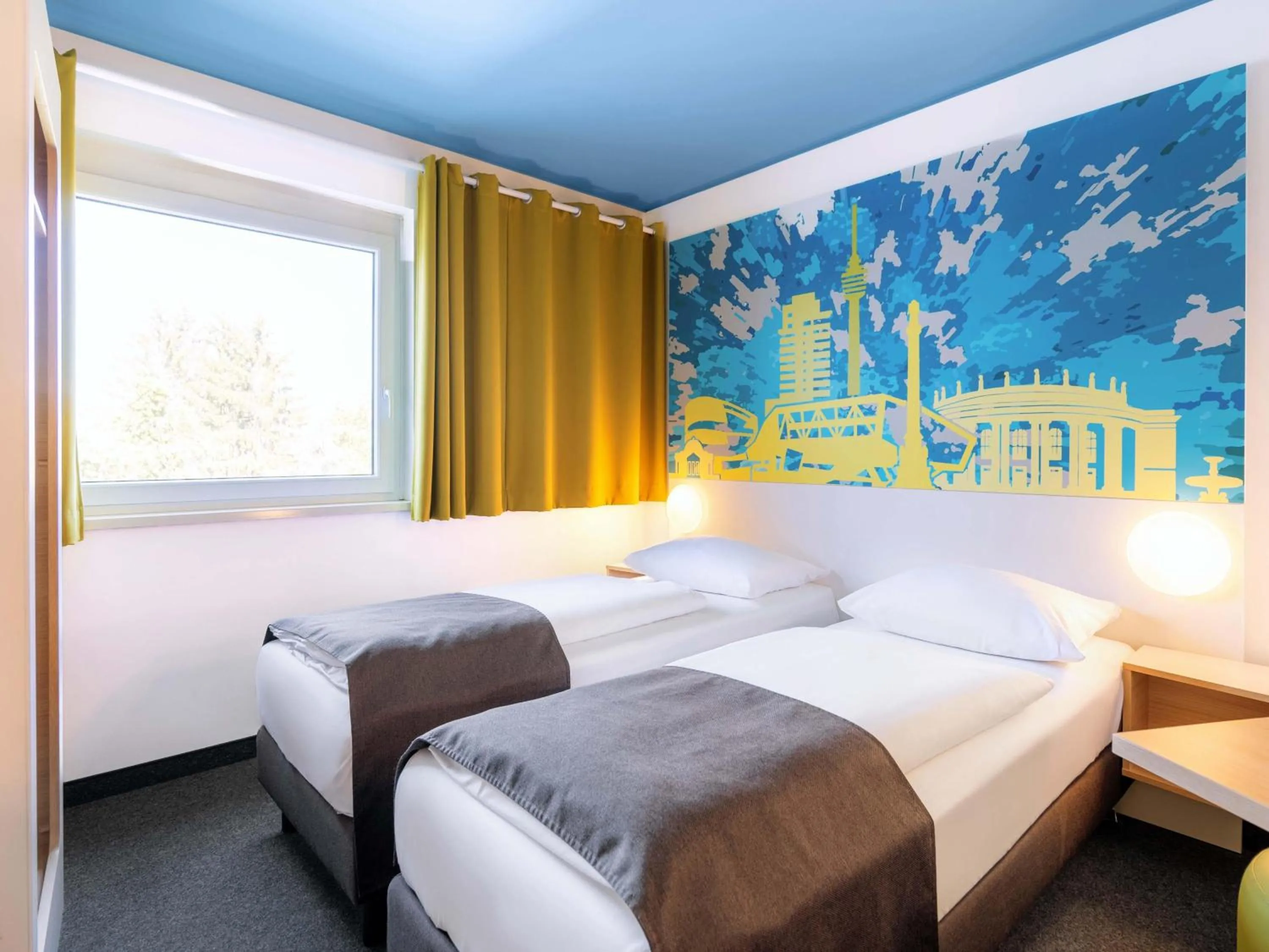 Photo of the whole room, Bed in B&B Hotel Stuttgart-City