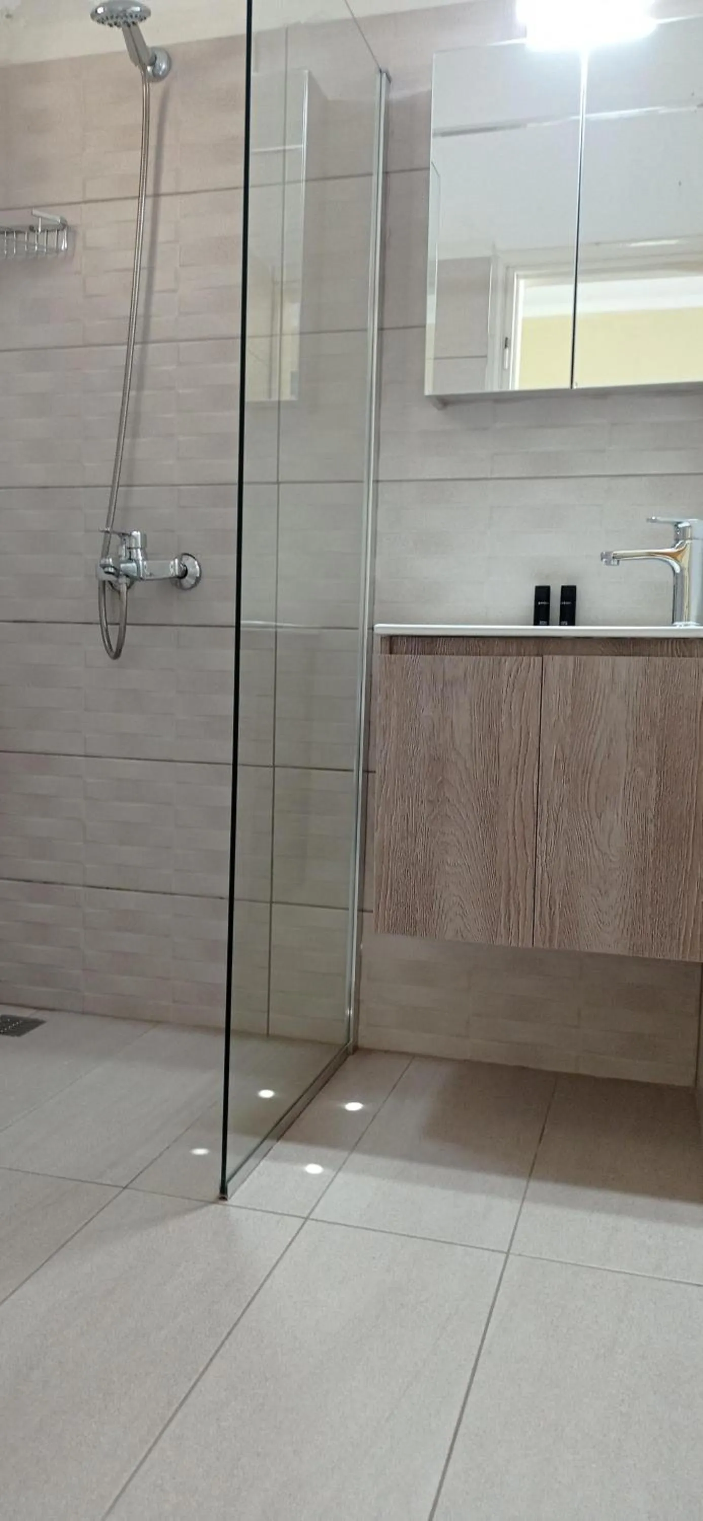 Bathroom in Aristotelis Apartments