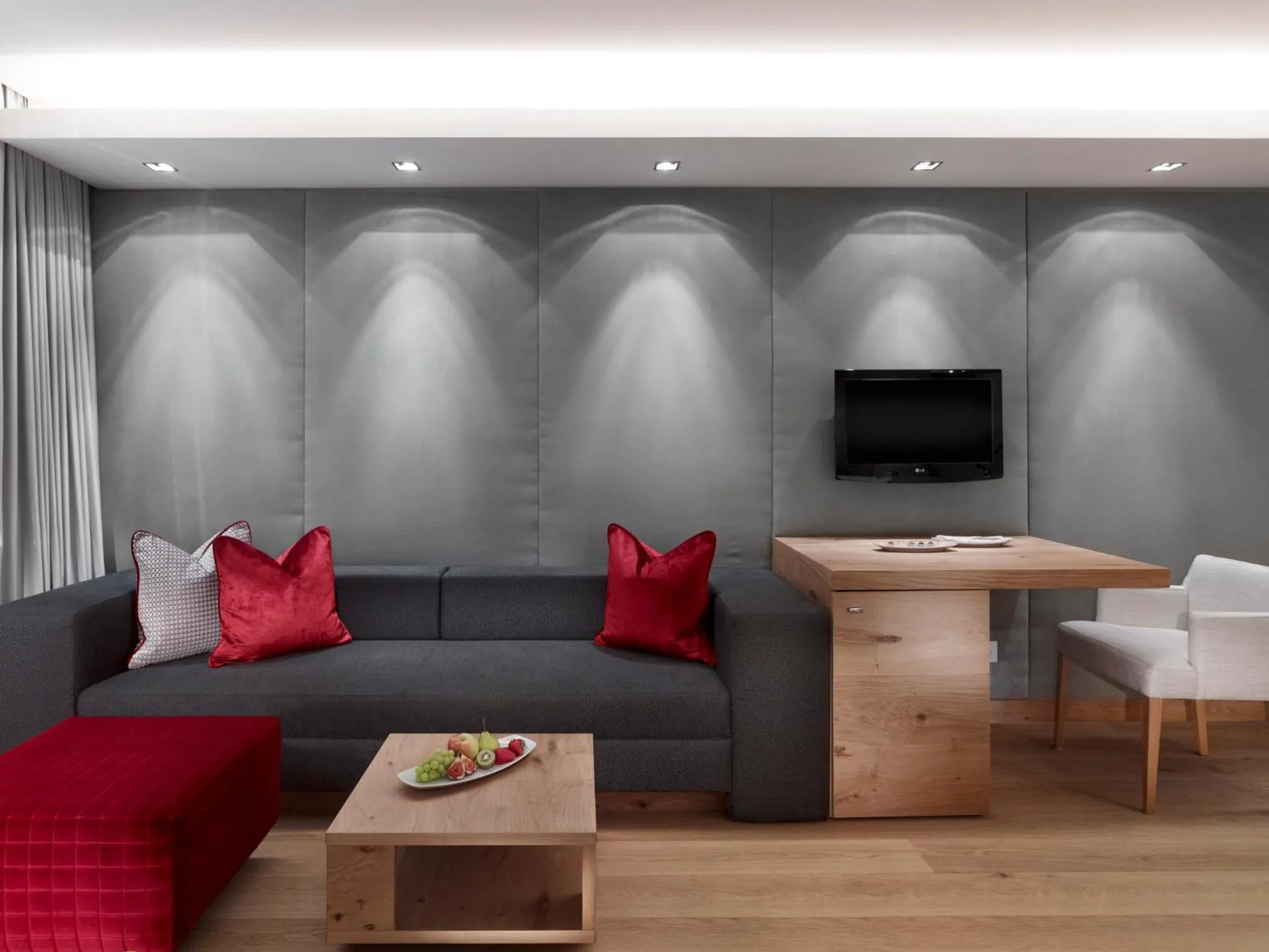 TV and multimedia in Schwarzer Adler Kitzbühel - Adults Only