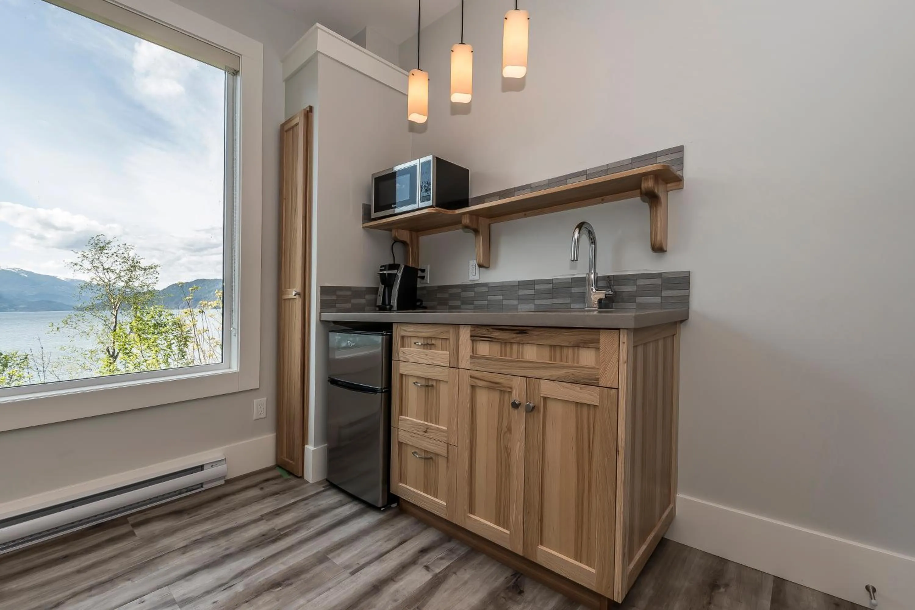 The Lodge on Harrison Lake