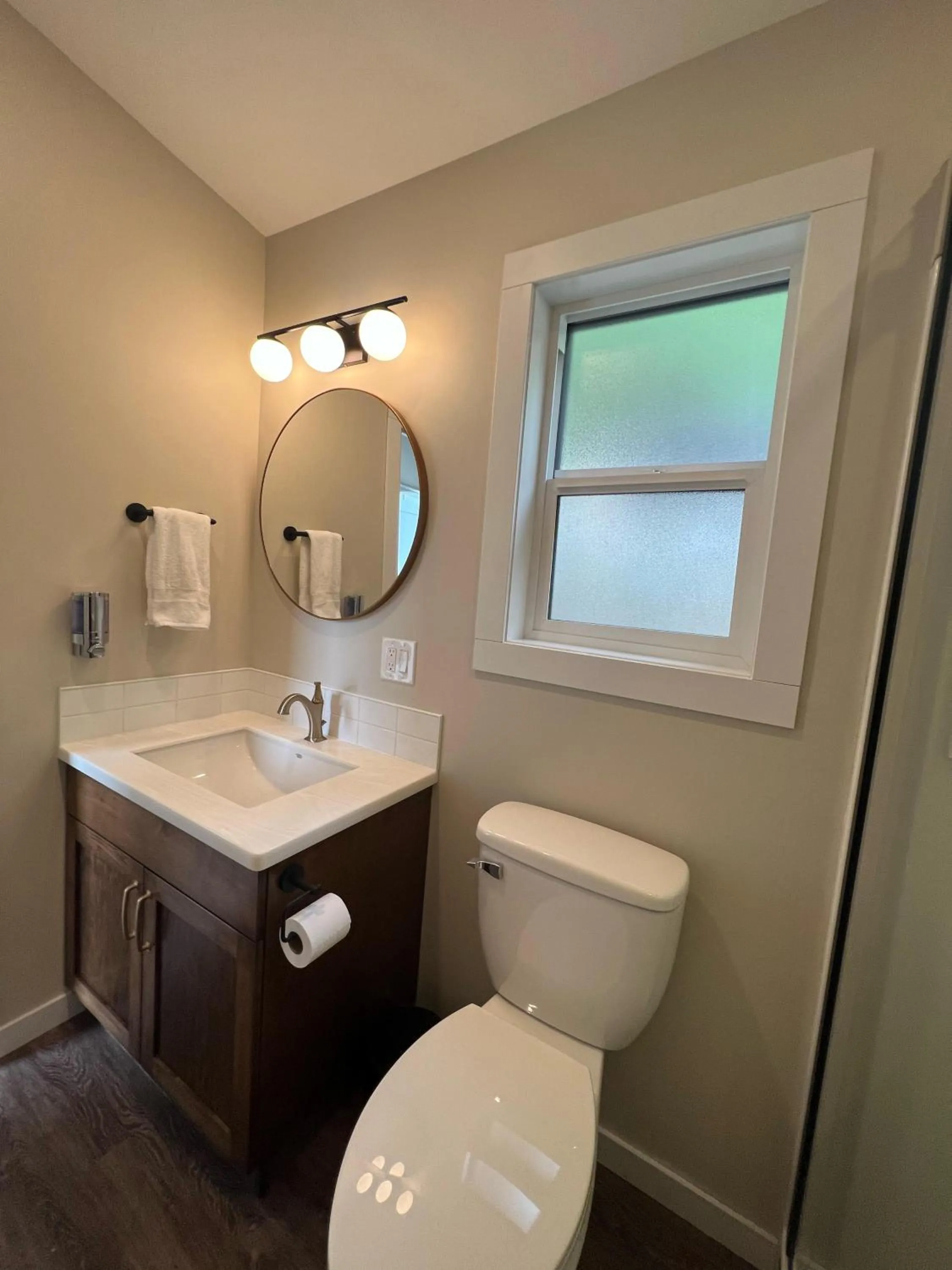 The Lodge on Harrison Lake