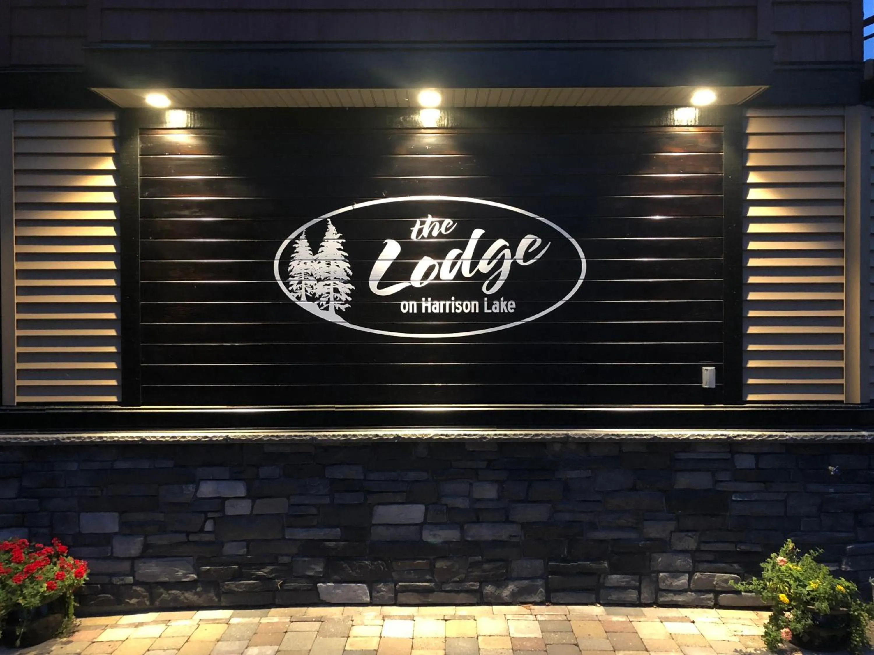 The Lodge on Harrison Lake