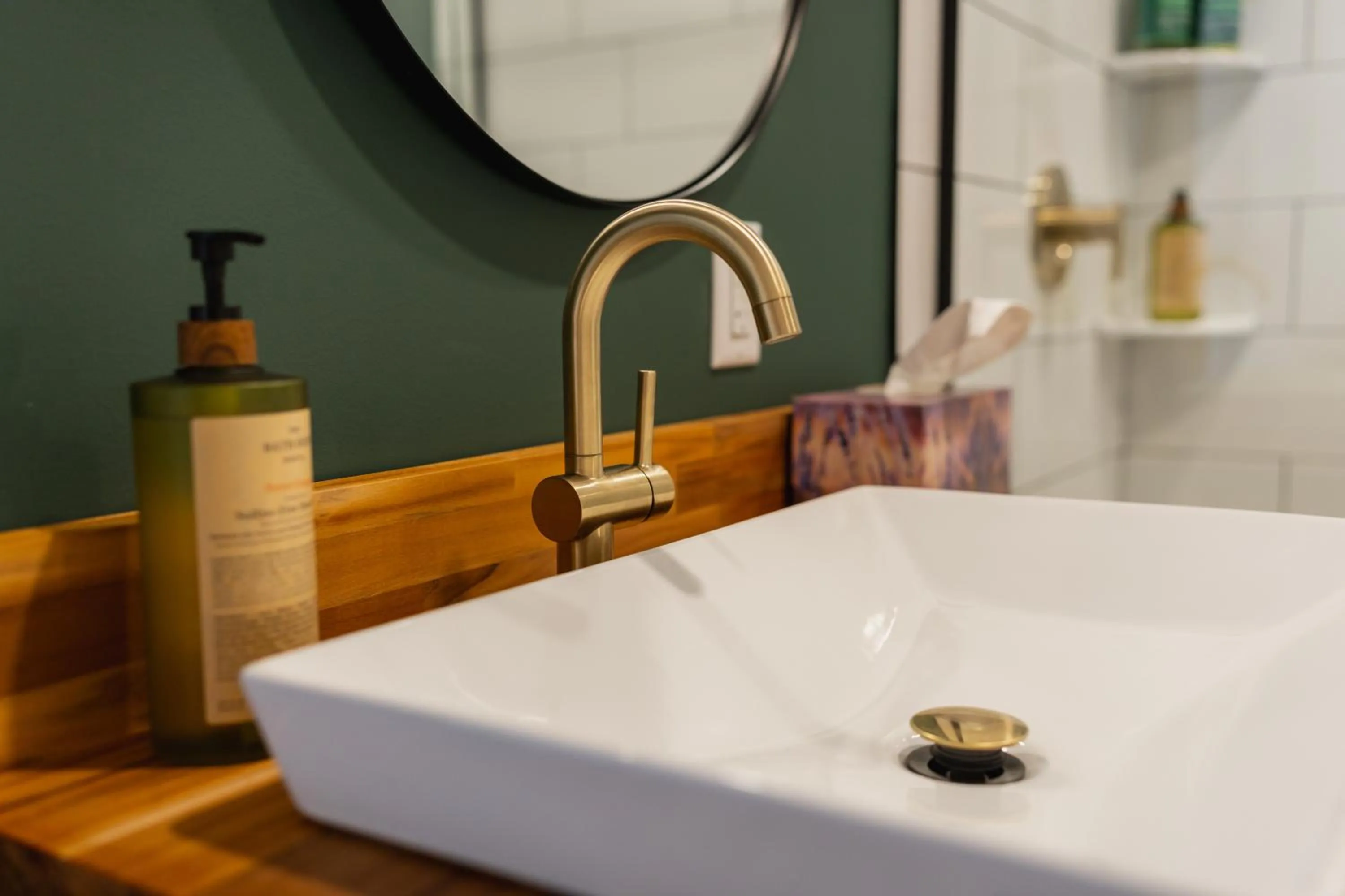 The Lodge on Harrison Lake