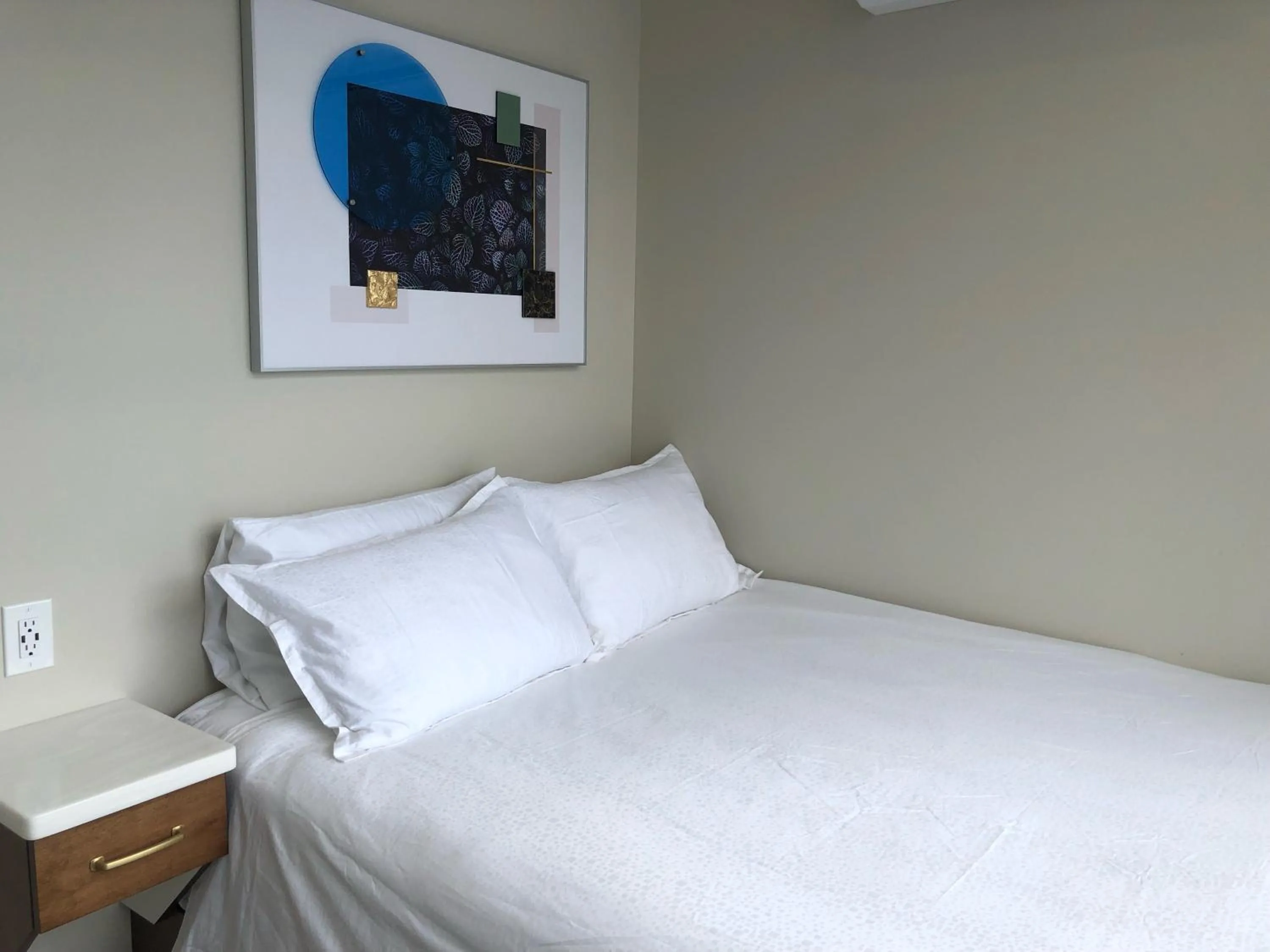 Bed in The Lodge on Harrison Lake