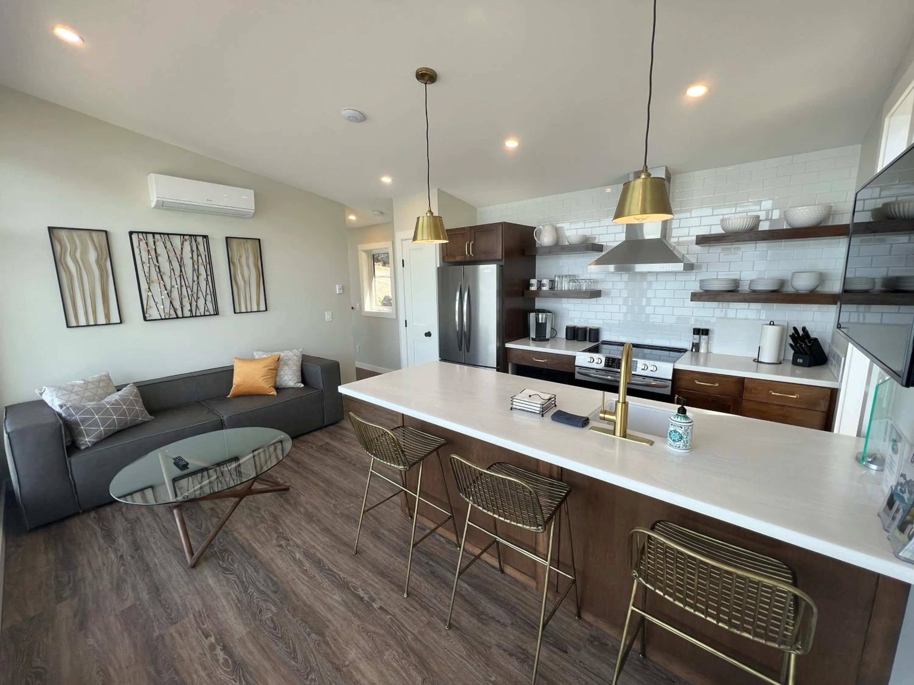 The Lodge on Harrison Lake