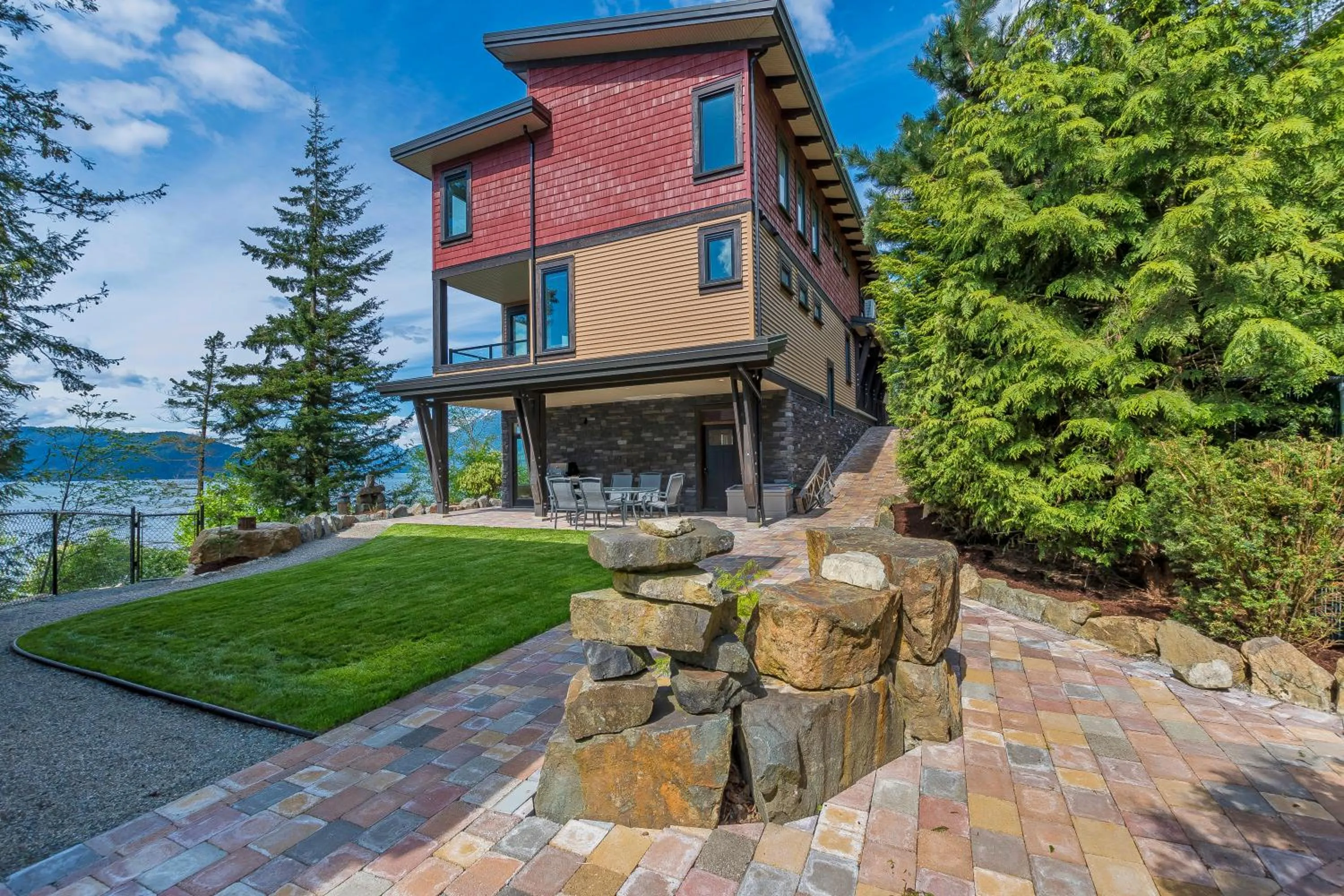 The Lodge on Harrison Lake