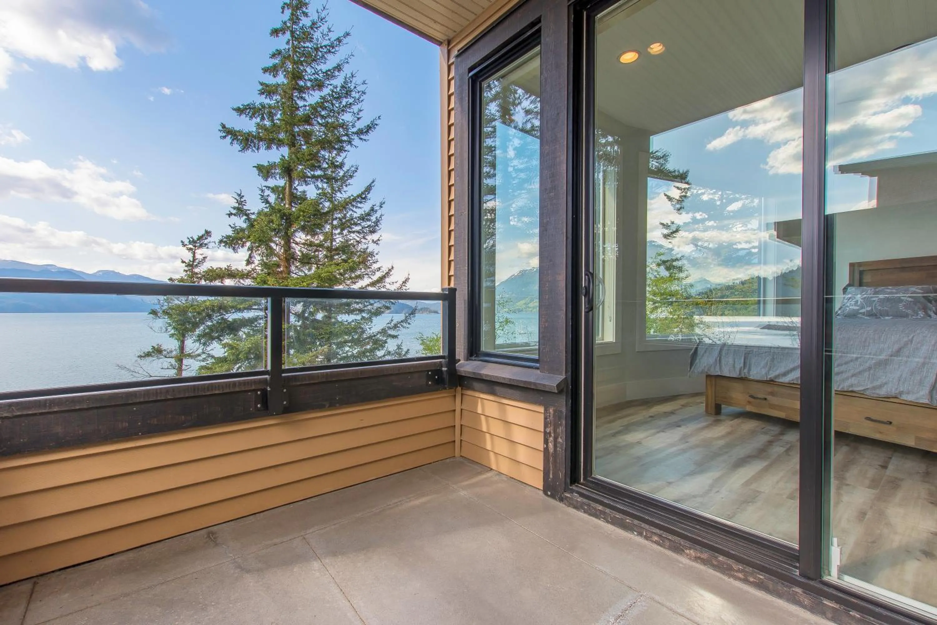 The Lodge on Harrison Lake