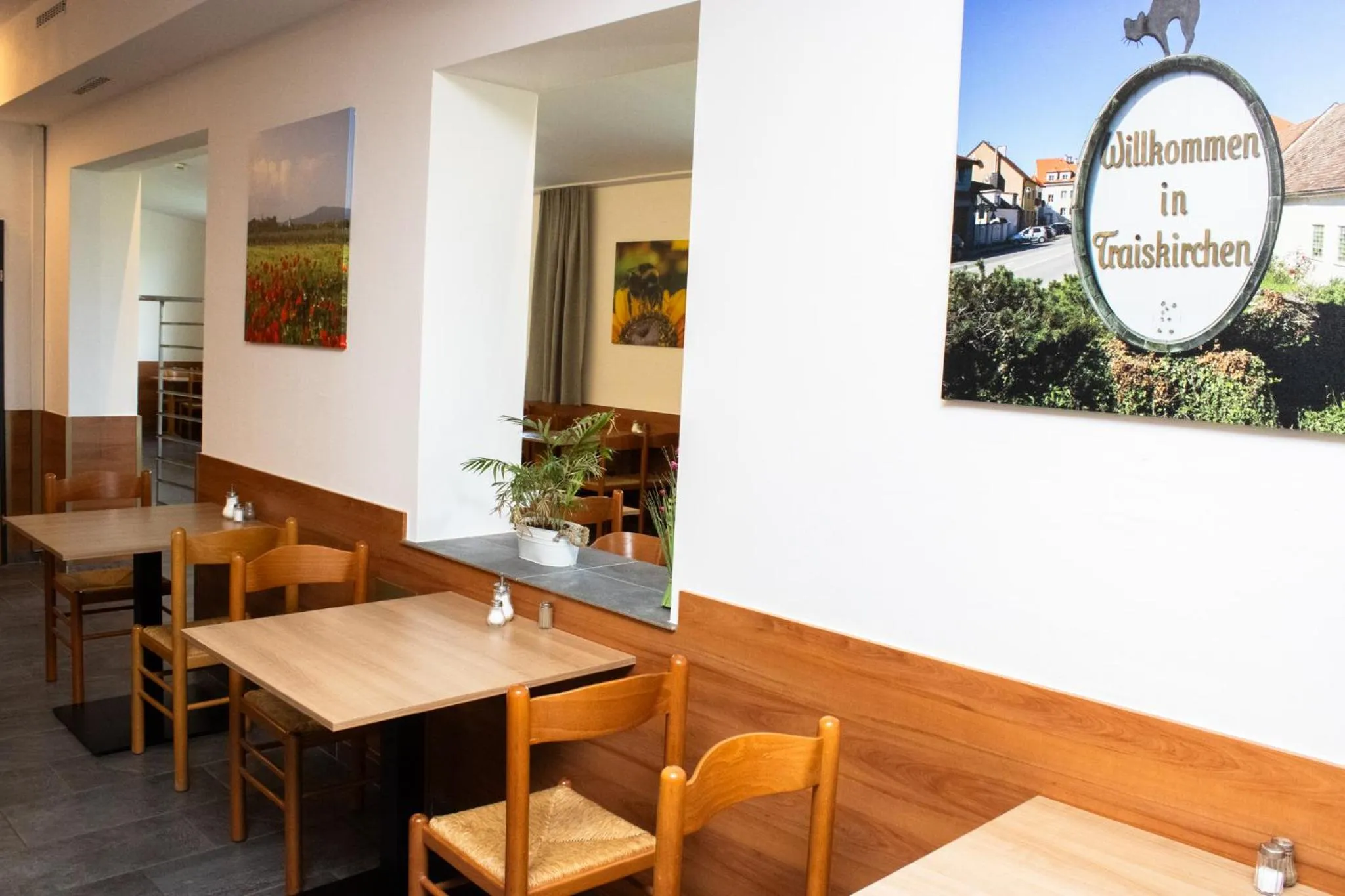 Buffet breakfast in OEKOTEL Traiskirchen