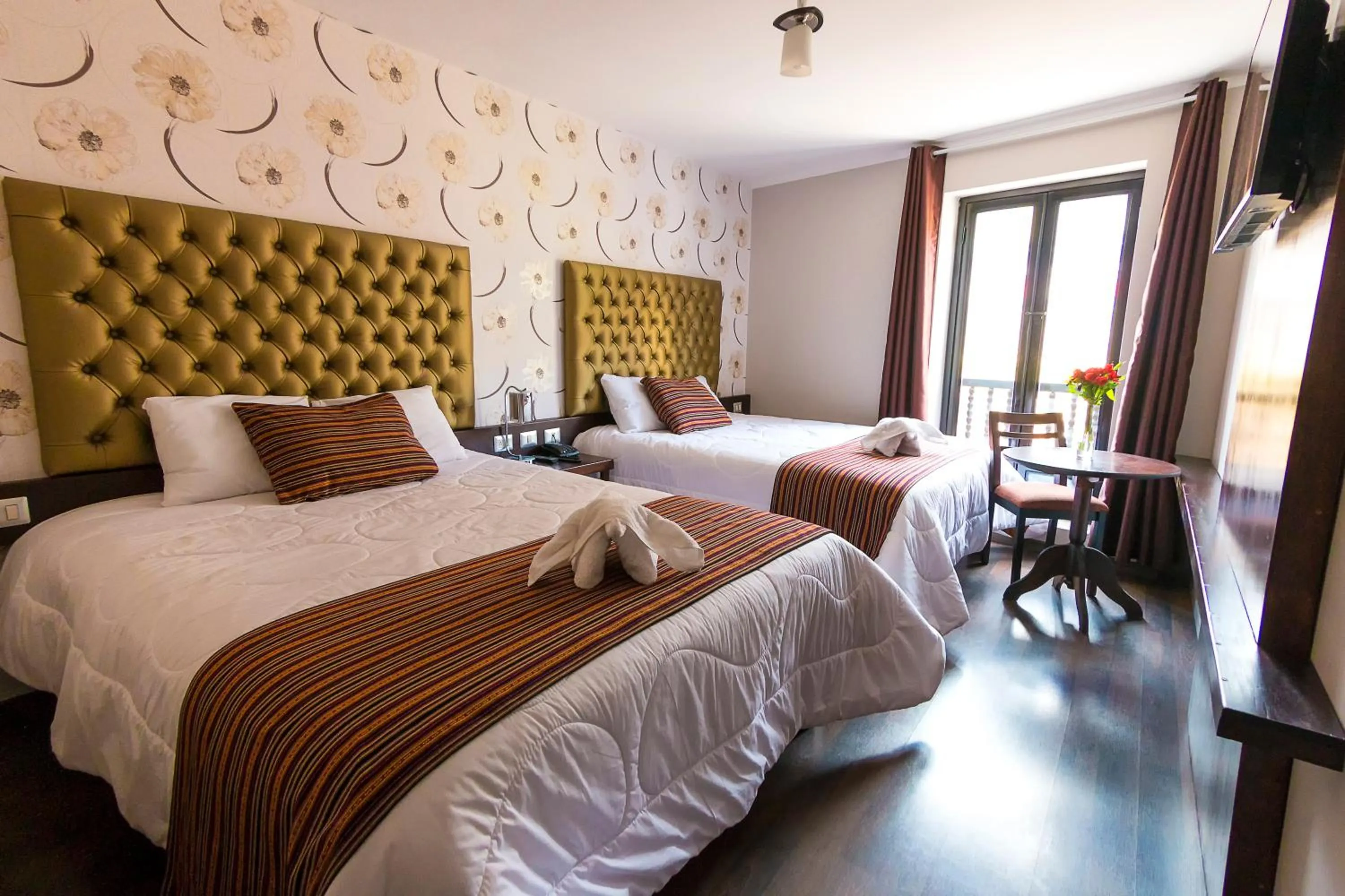 City view, Bed in Ureta Hotel