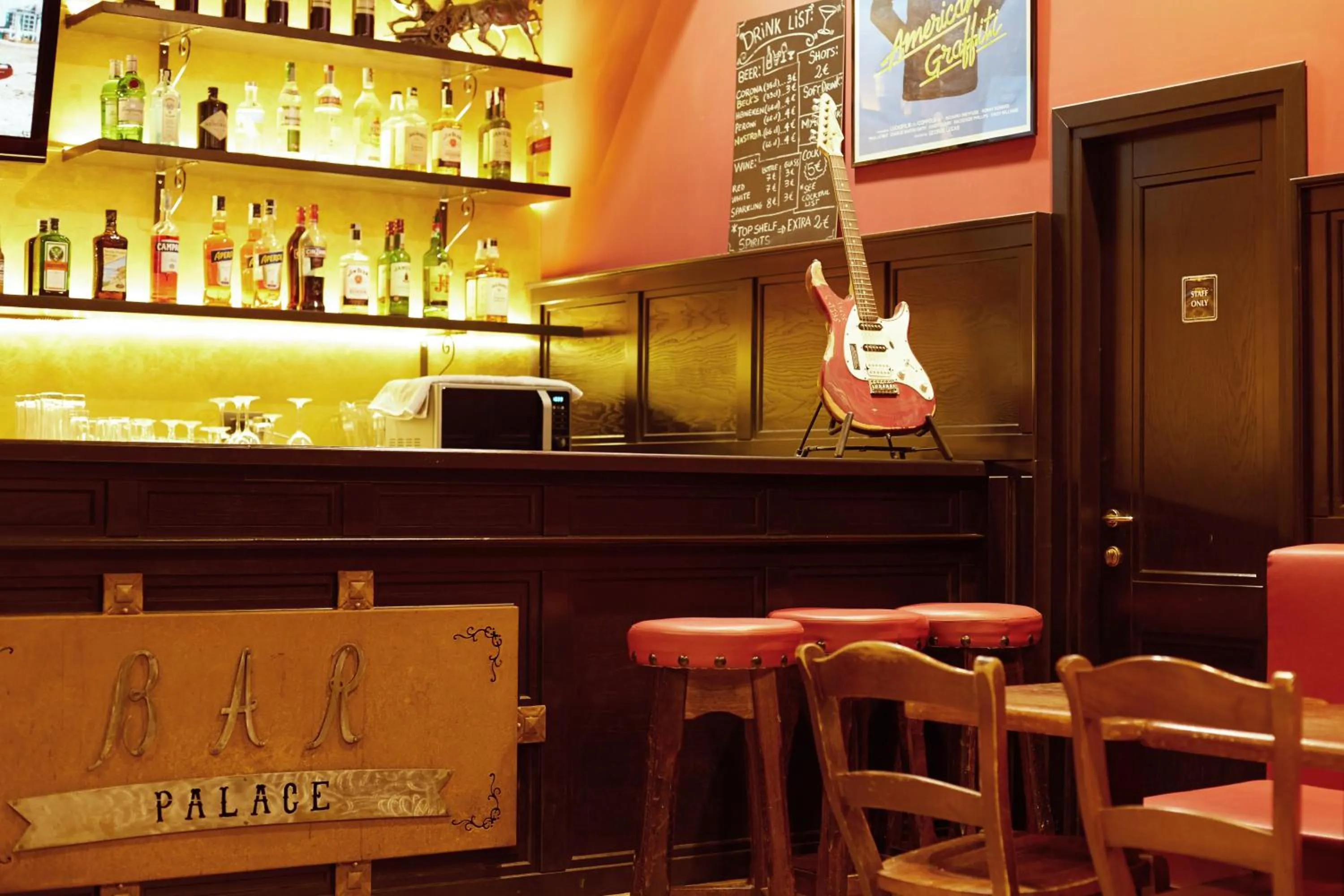 Lounge or bar in Alessandro Palace & Bar