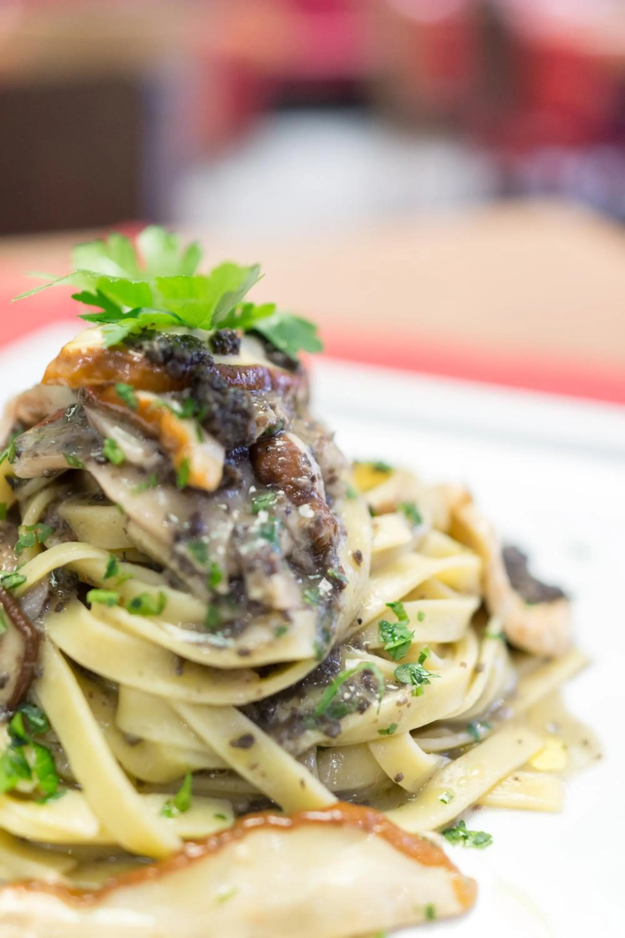 Restaurant/places to eat in Alessandro Palace & Bar