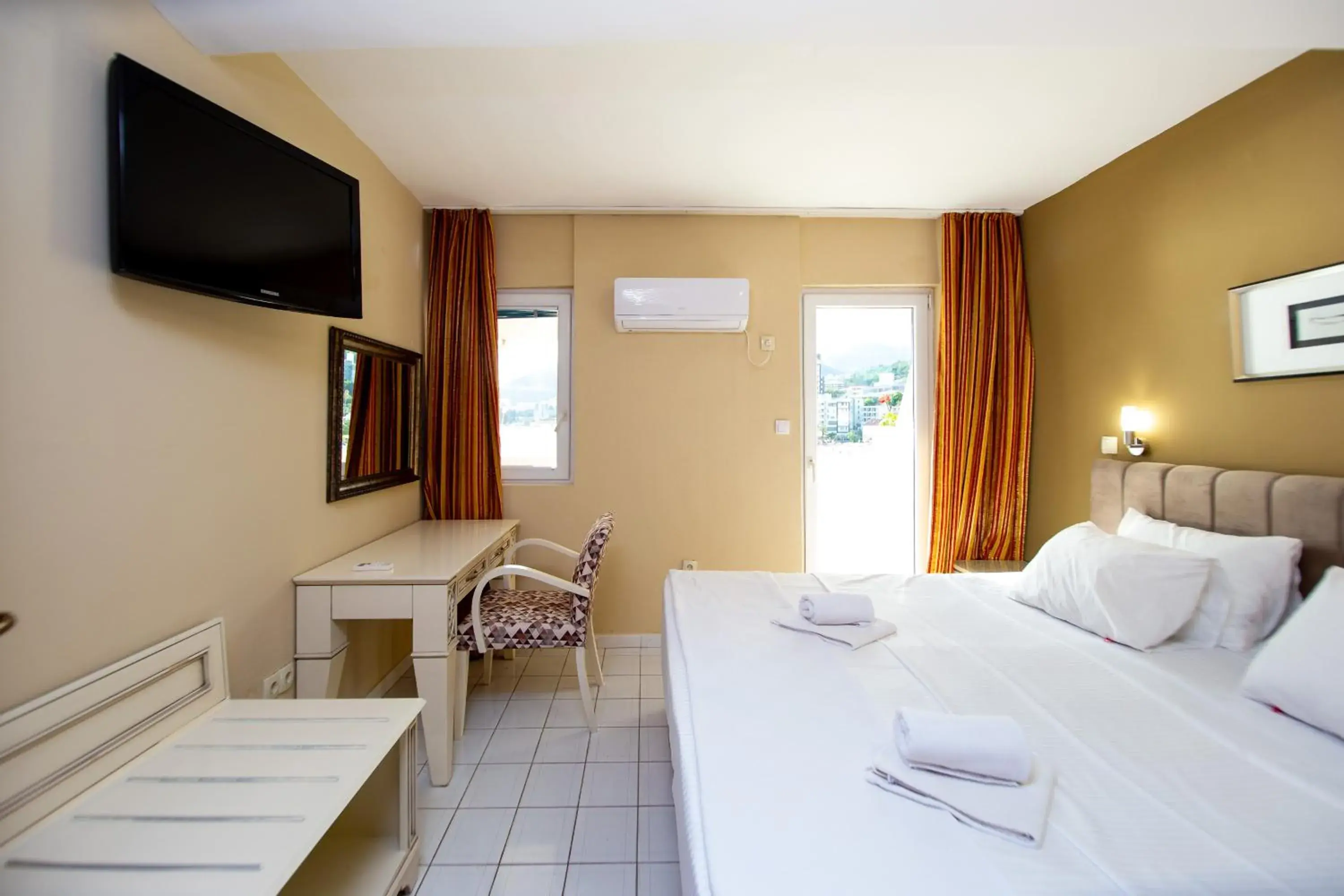 Family Room with Sea View in New Hotel Kuč By Marvel Family Room with Sea View in New Hotel Kuč By Marvel