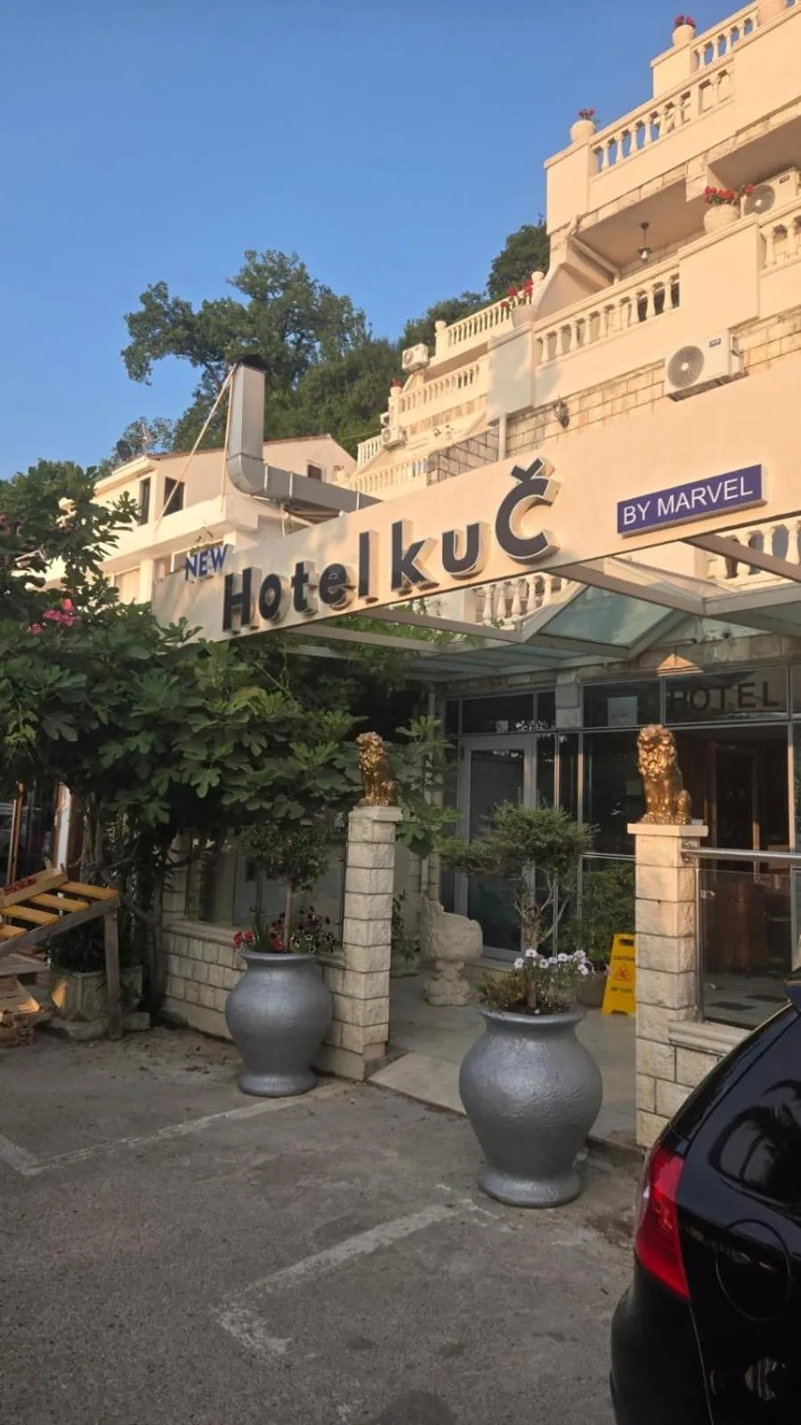 Property building in New Hotel Kuč By Marvel