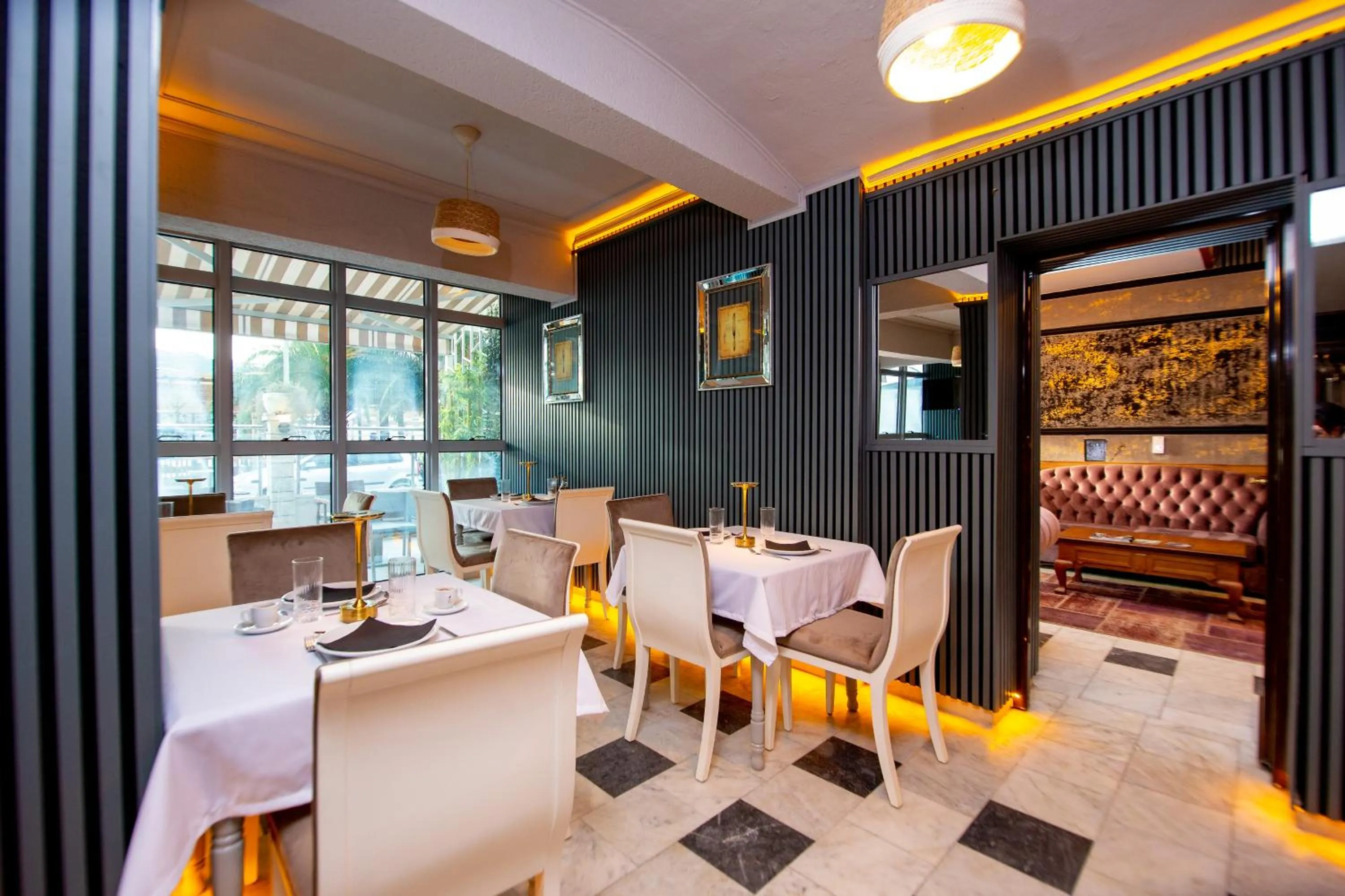 Restaurant/places to eat in New Hotel Kuč By Marvel