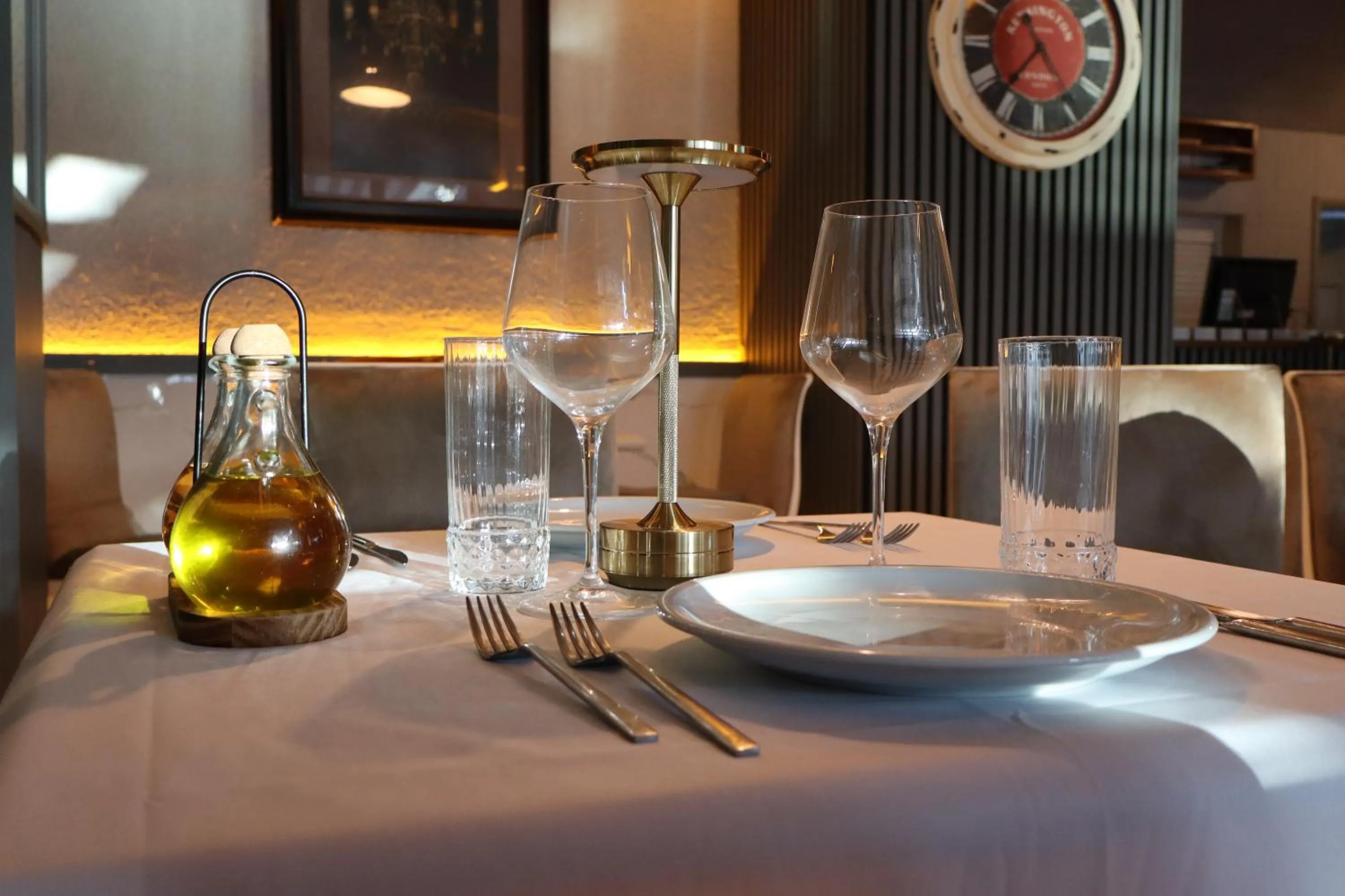 Restaurant/places to eat in New Hotel Kuč By Marvel