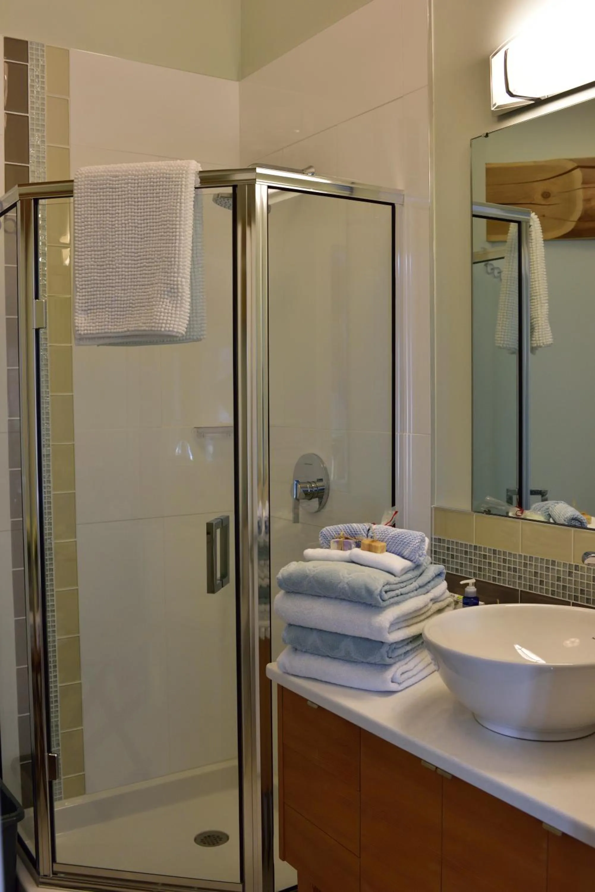 Bathroom in The Rockwell-Harrison Guest Lodge