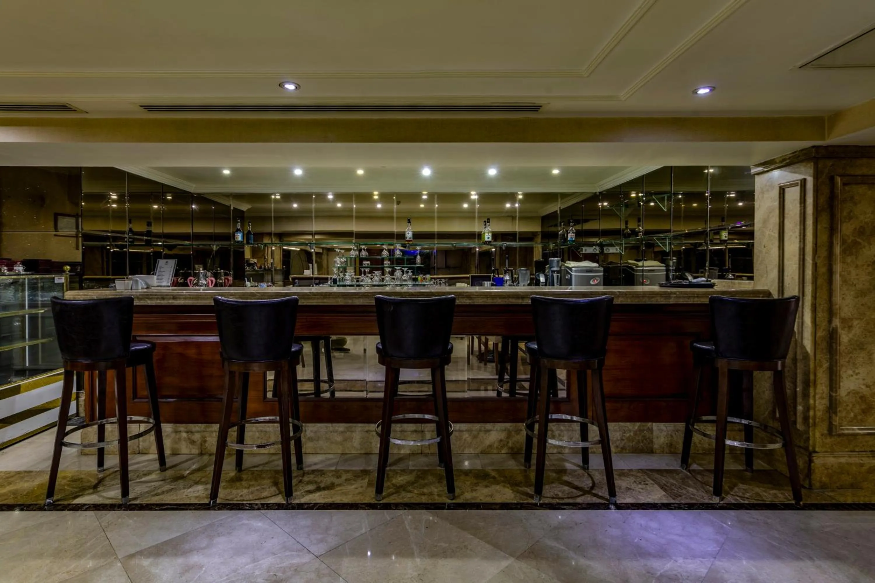Restaurant/places to eat in Tilia Hotel