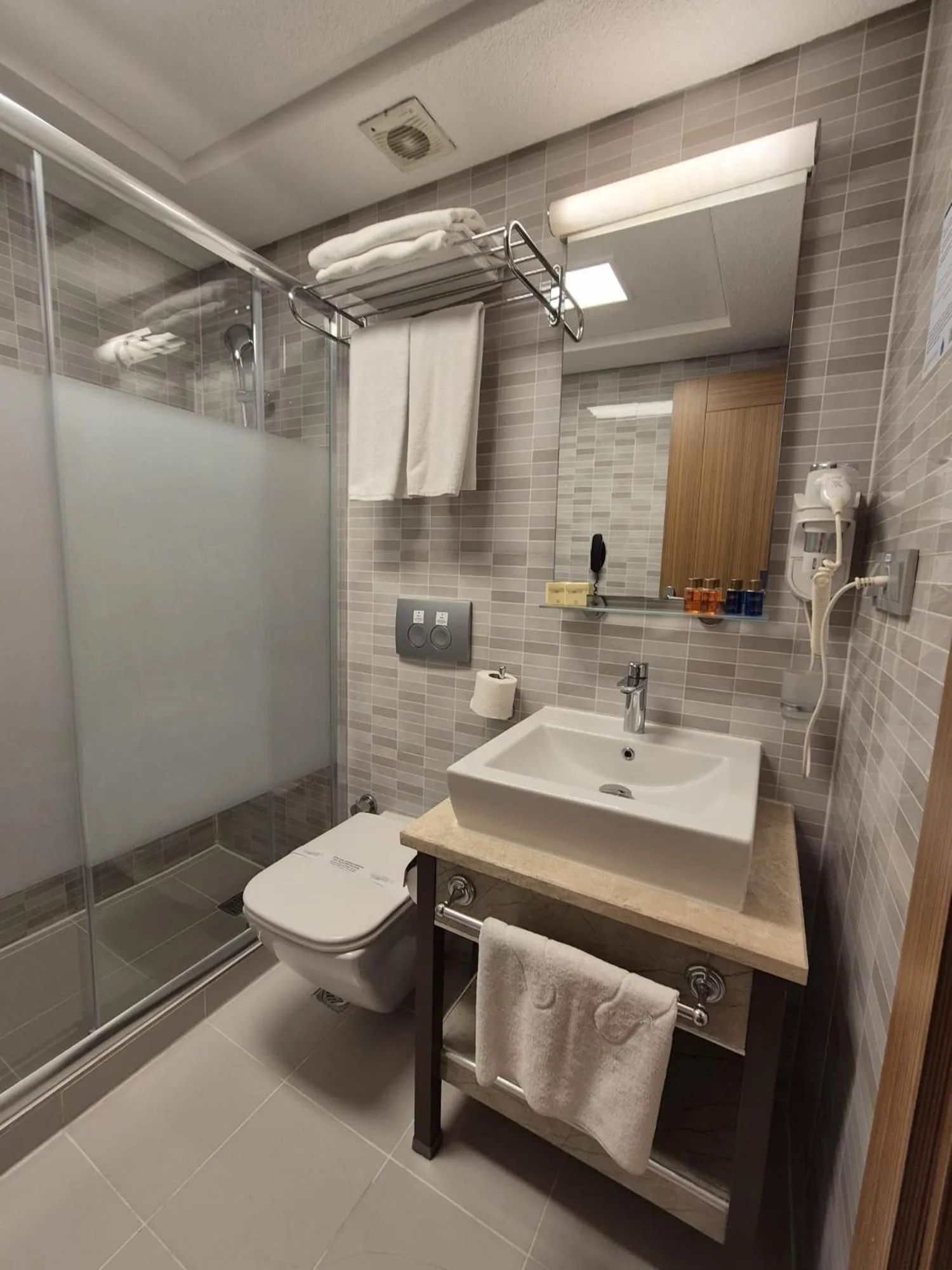 Shower in İstanbul Trend Hotel Old City