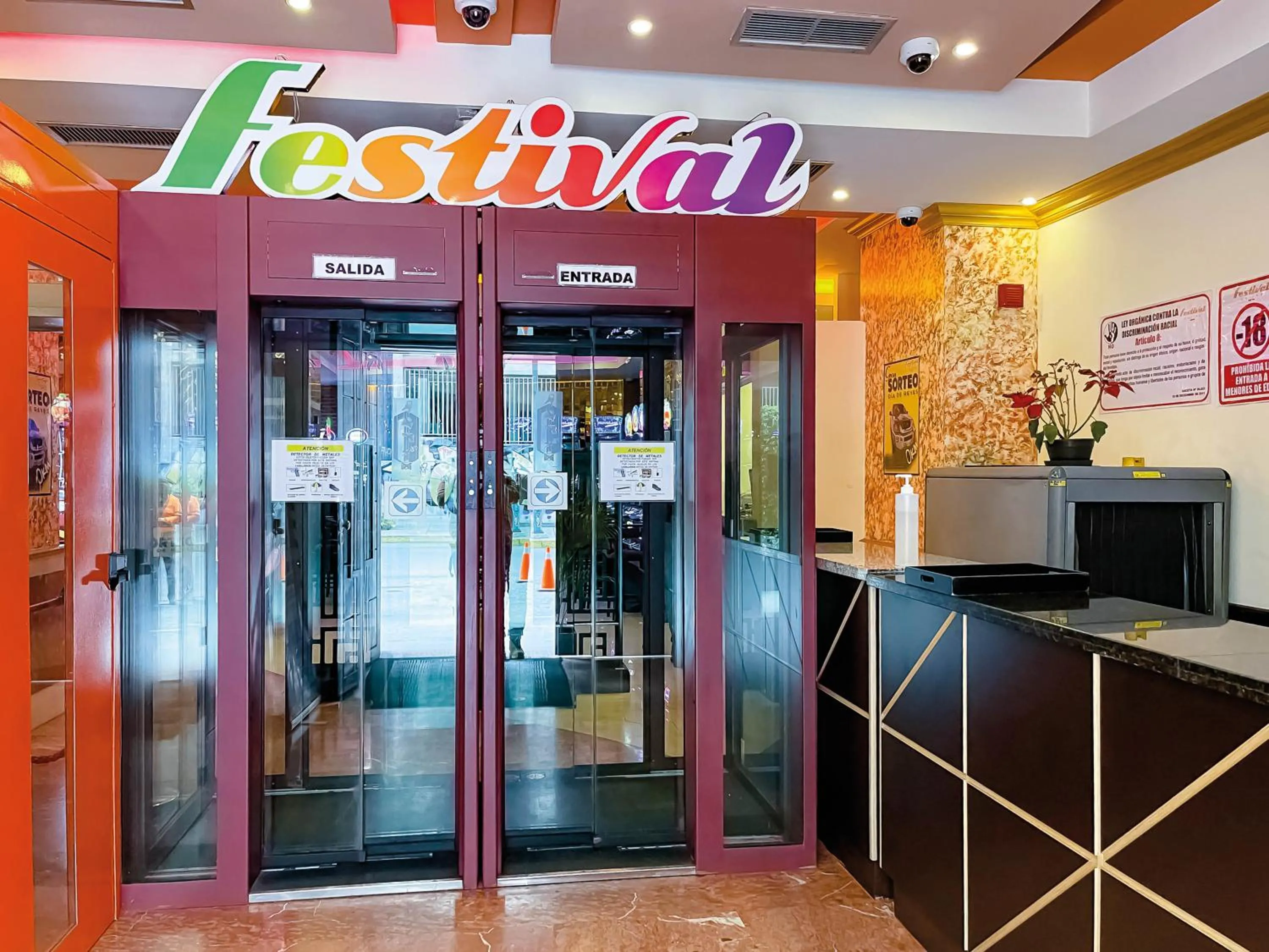 Casino in Waldorf Hotel