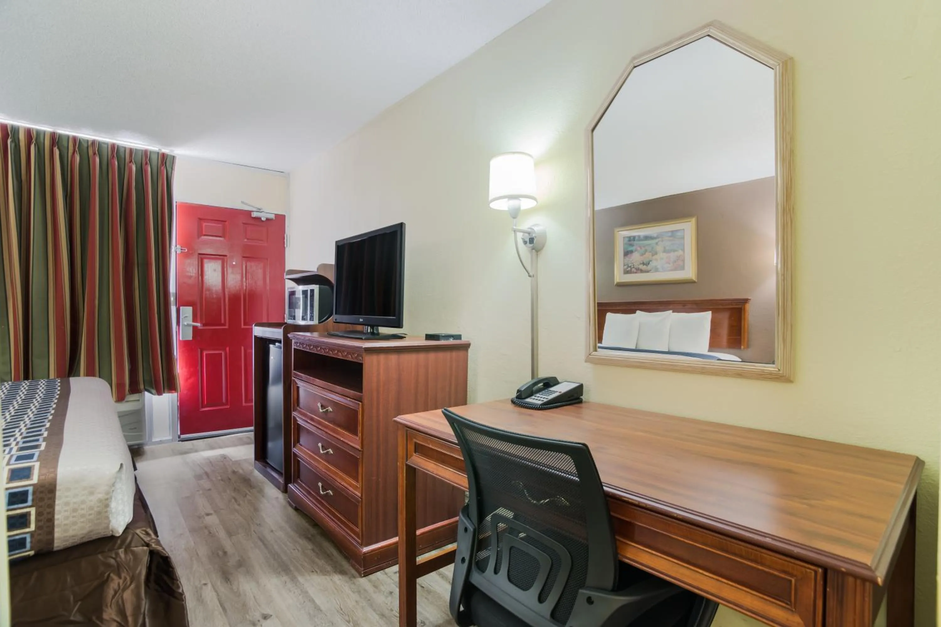 Other, Bed in Americas Best Value Inn Tulsa I-44