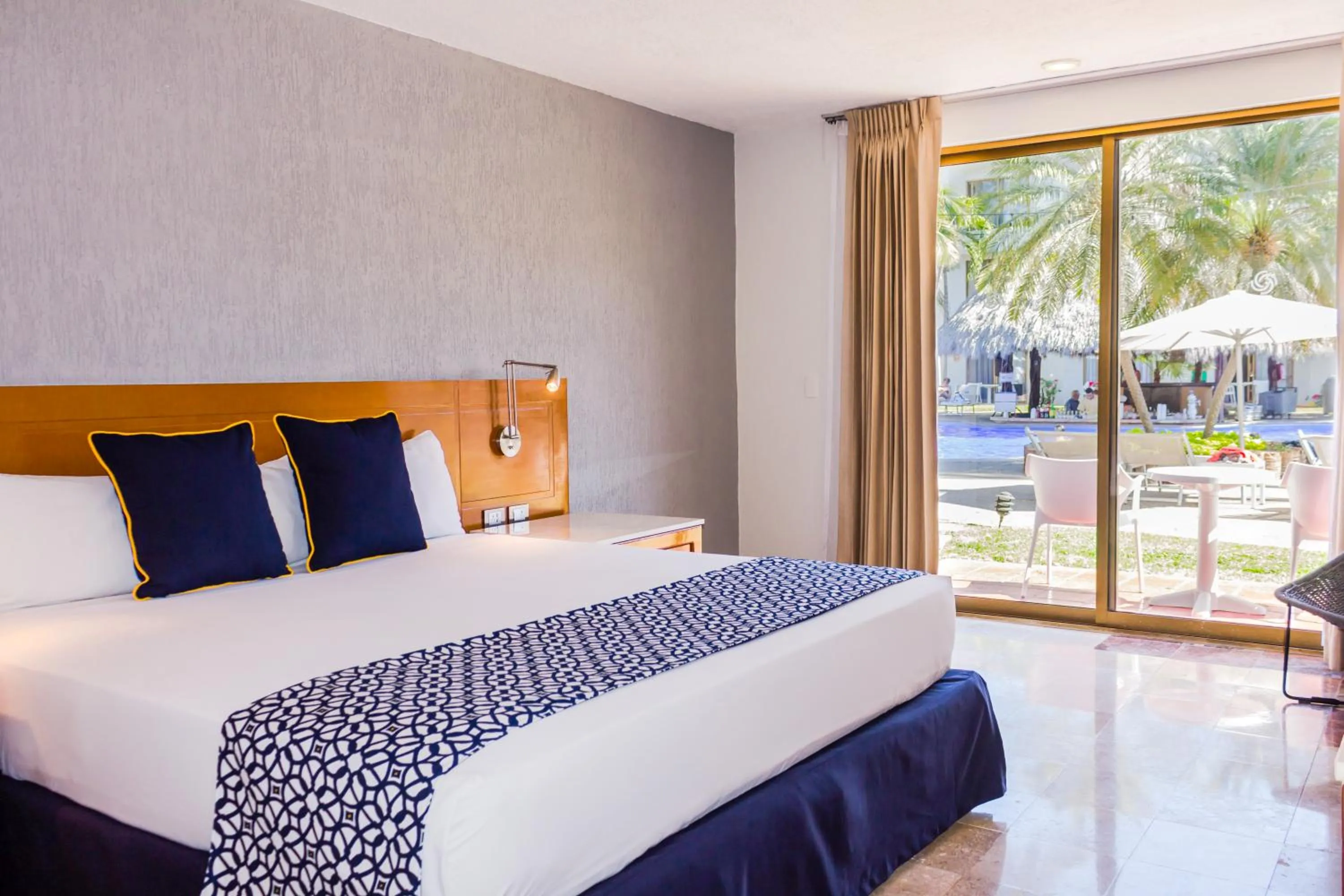 Landmark view, Bed in Plaza Pelicanos Club Beach Resort All Inclusive