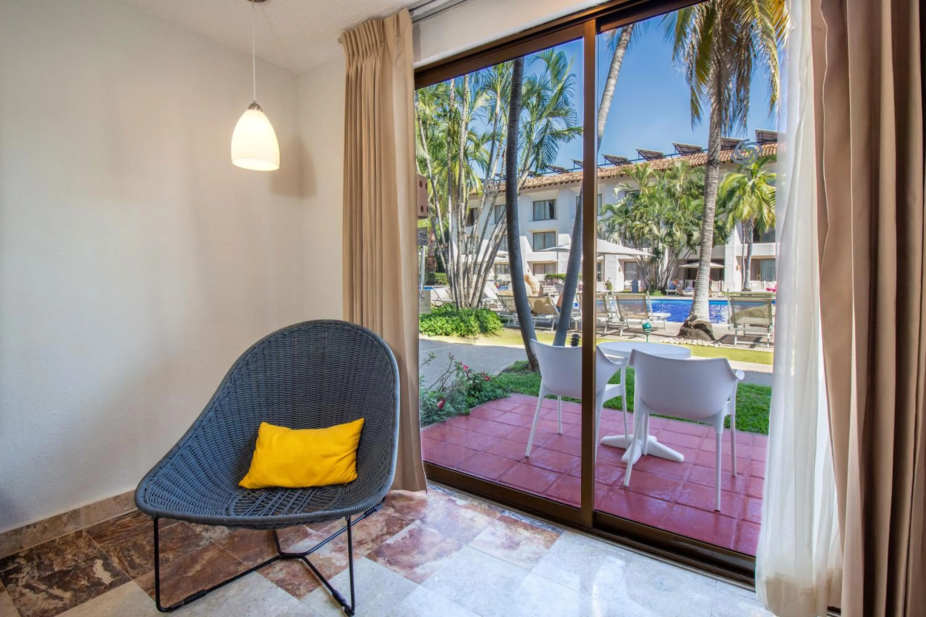 Patio in Plaza Pelicanos Club Beach Resort All Inclusive