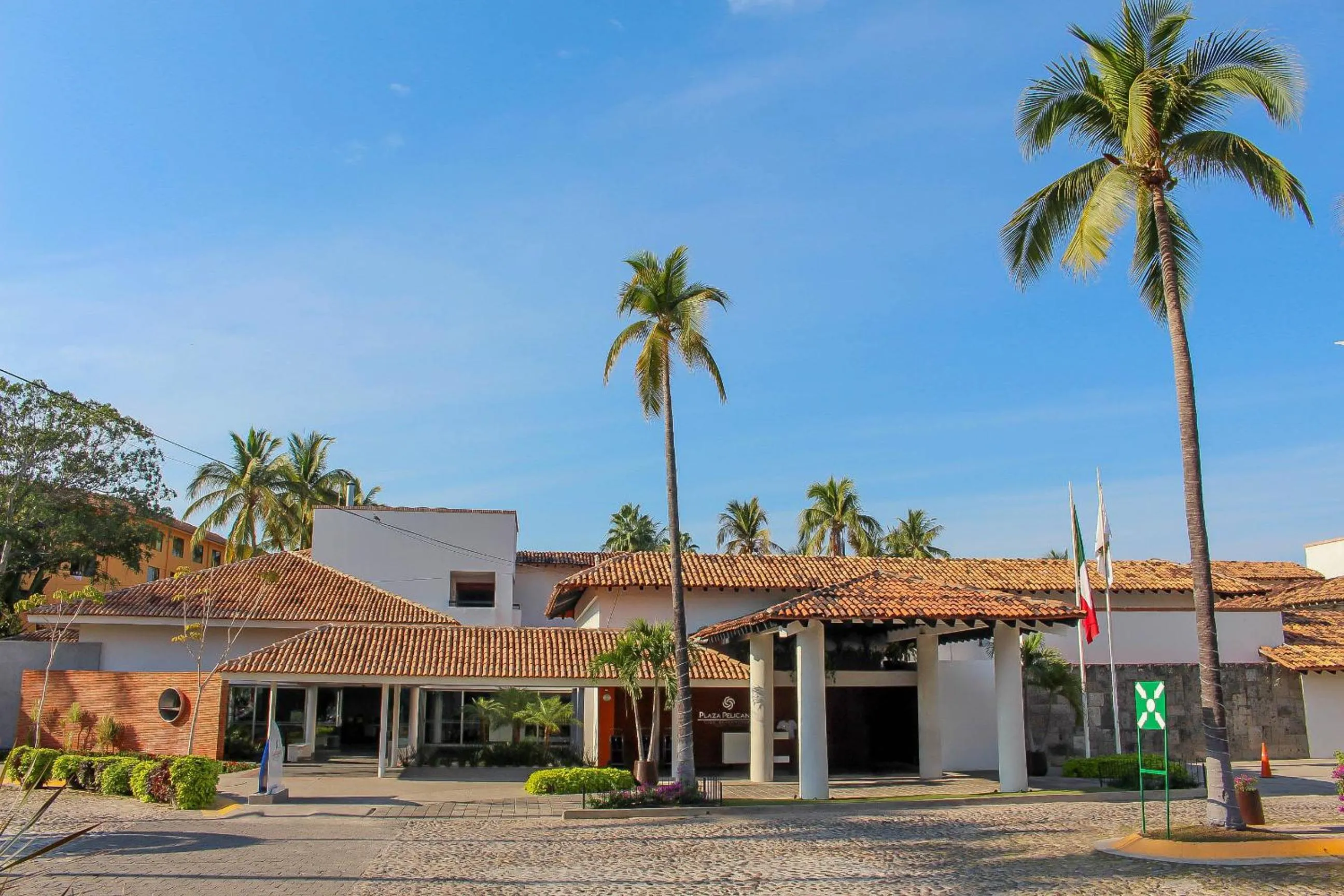 Facade/entrance in Plaza Pelicanos Club Beach Resort All Inclusive