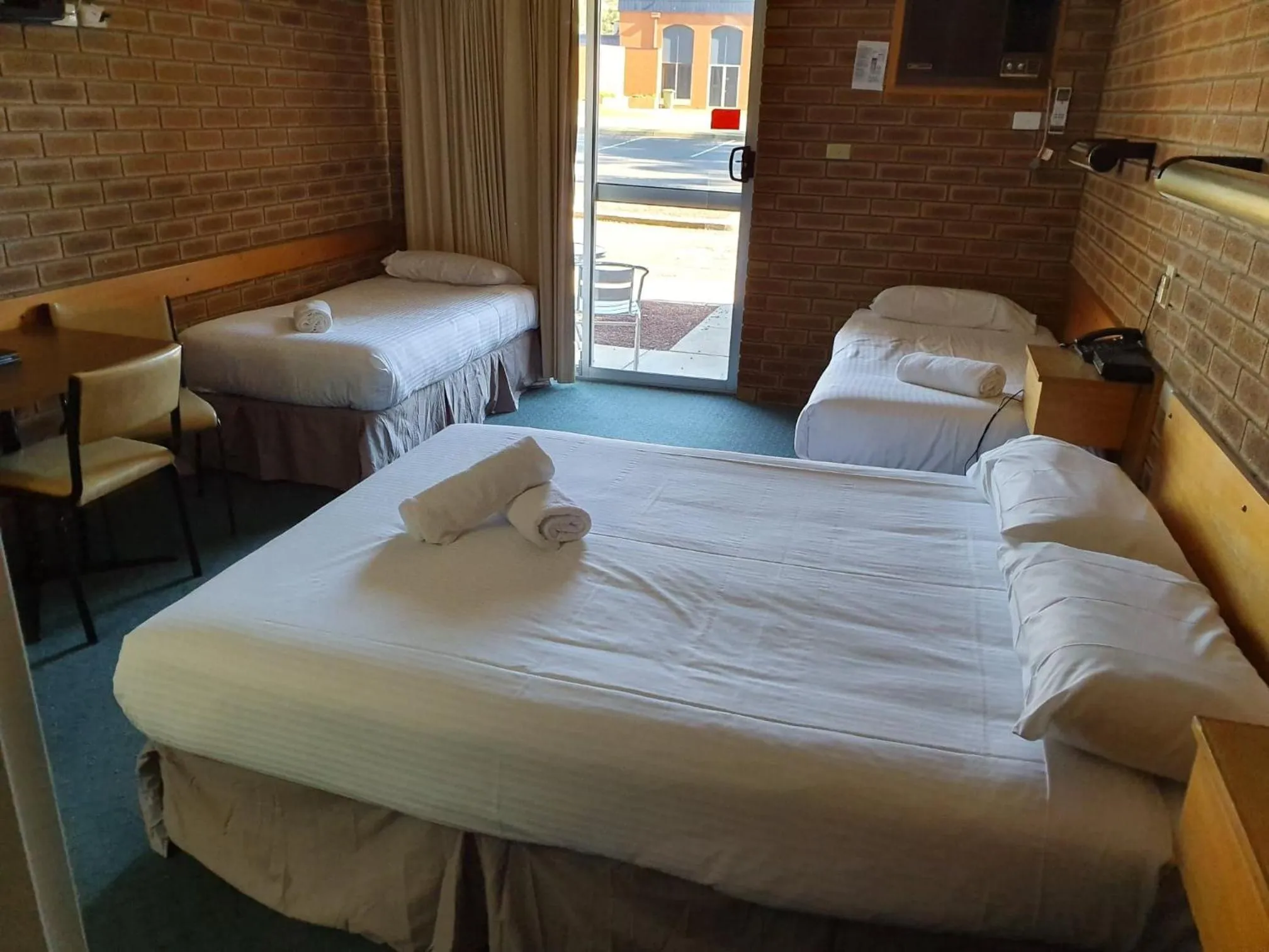Bedroom, Bed in Corowa Golf Club Motel