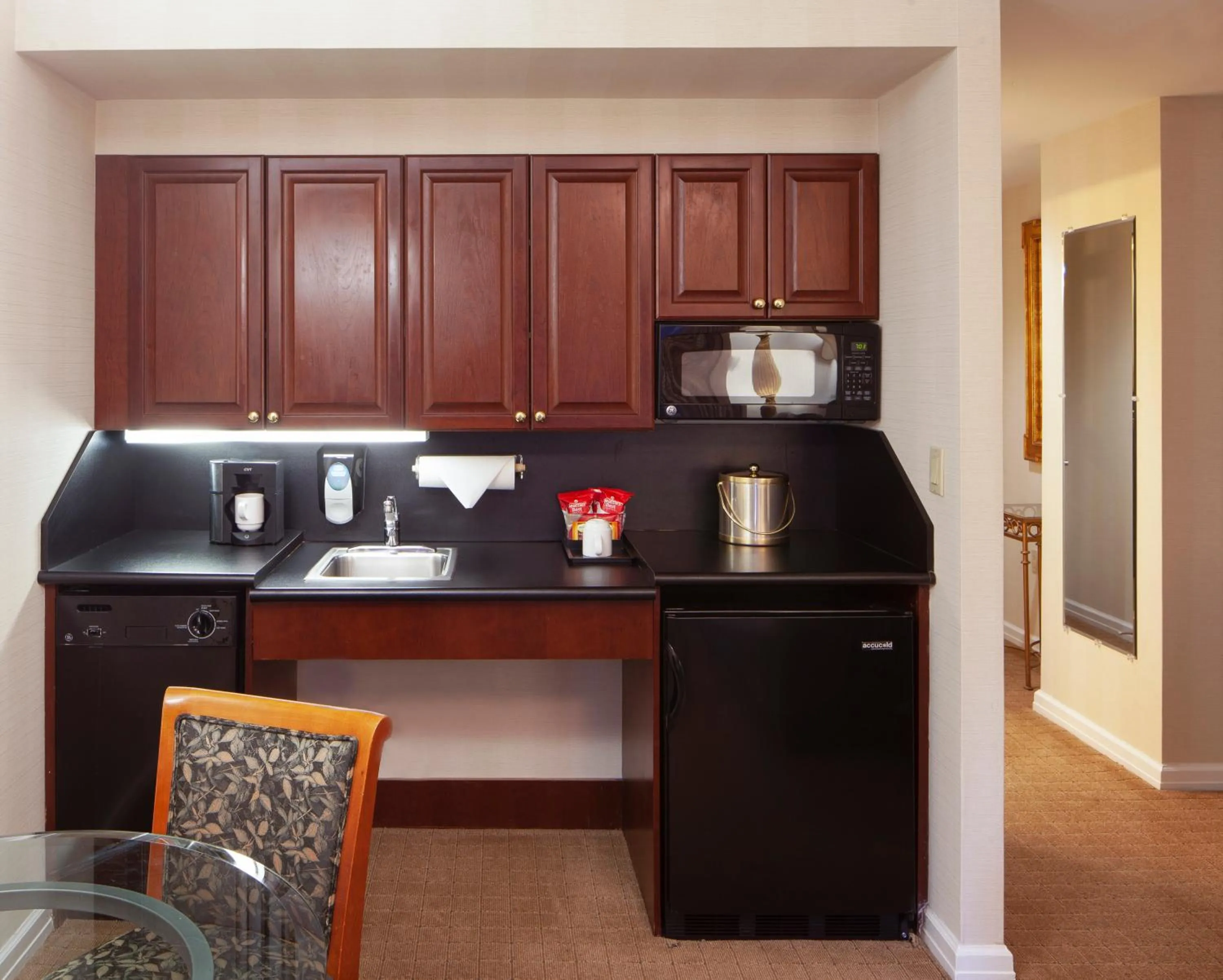 Kitchen or kitchenette in The Manhattan Club