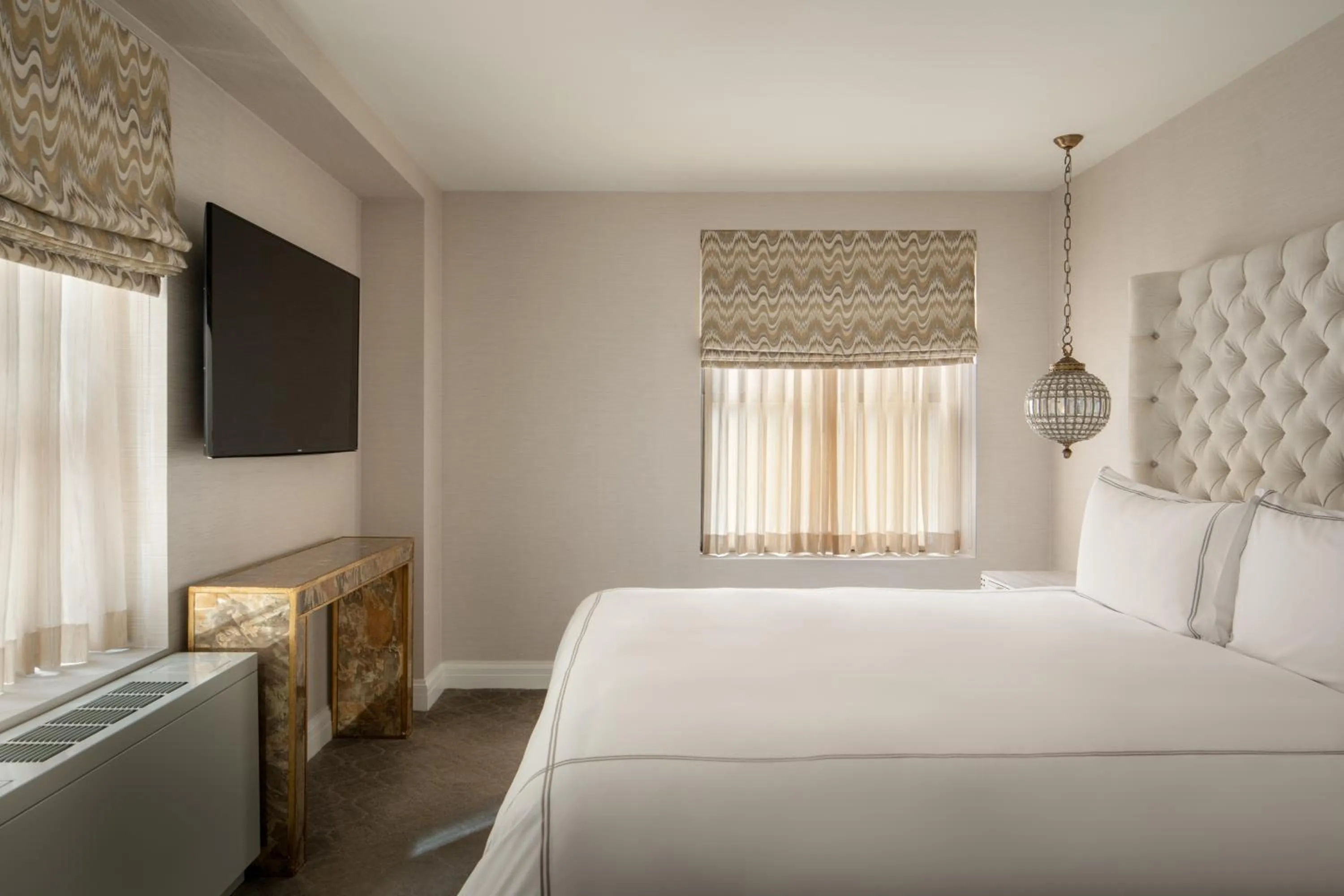 Bedroom, Bed in The Manhattan Club