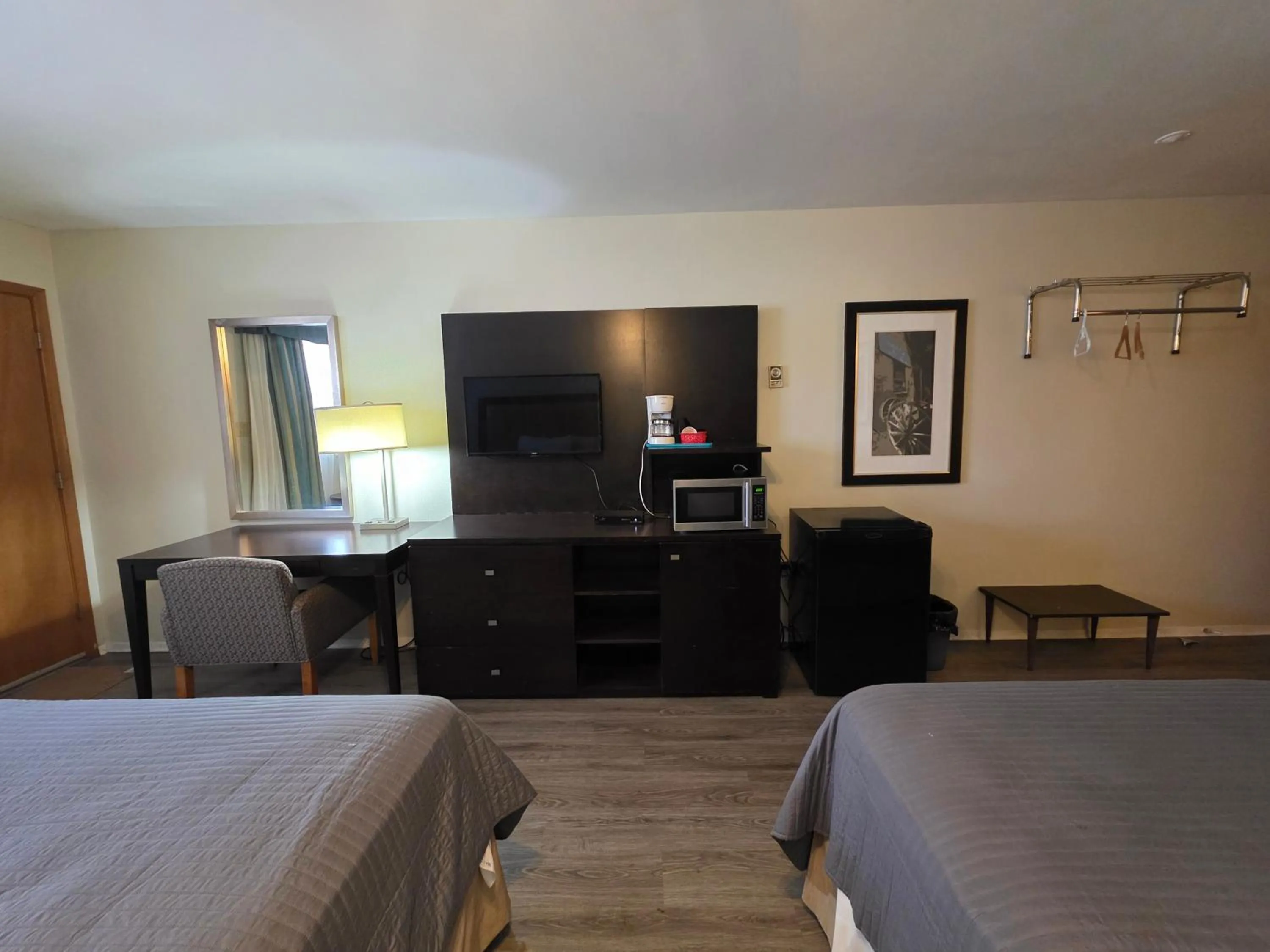 Bed in Shenstone Motor Inn and Restaurant