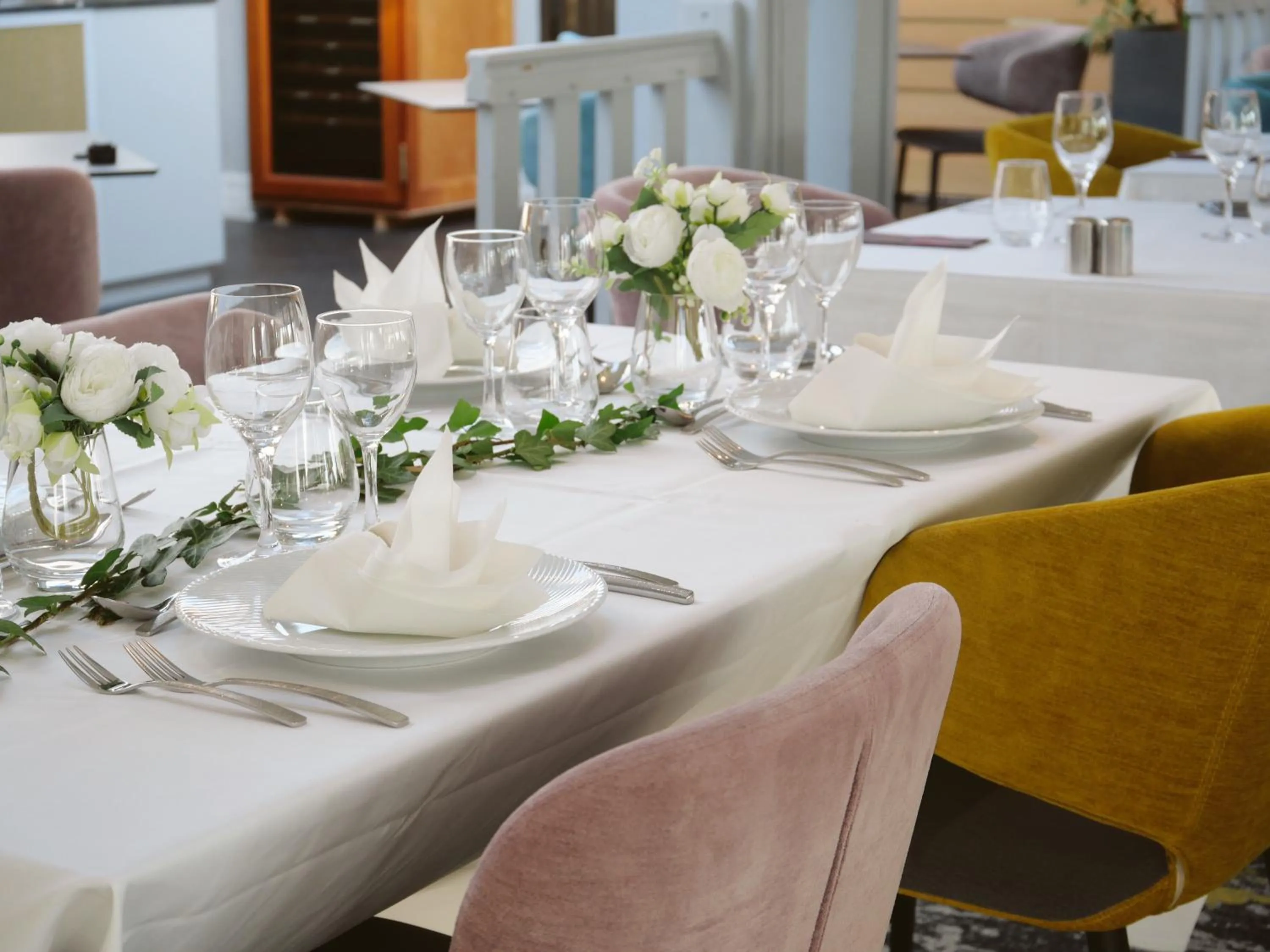 Restaurant/places to eat in Logis Hôtel Restaurant - Le Clos Deauville Saint Gatien