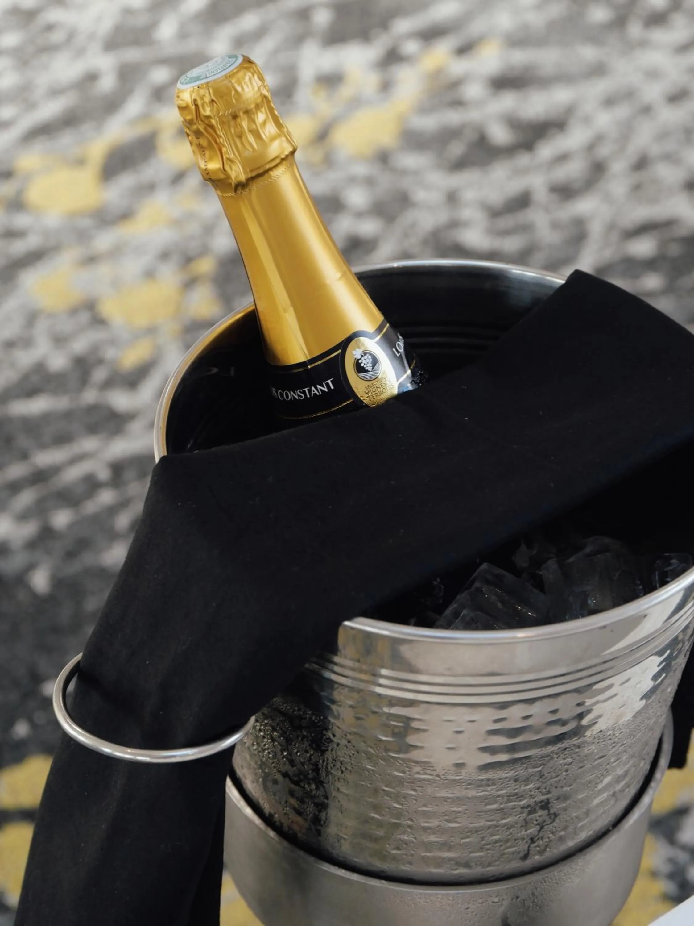 Drinks in Logis Hôtel Restaurant - Le Clos Deauville Saint Gatien