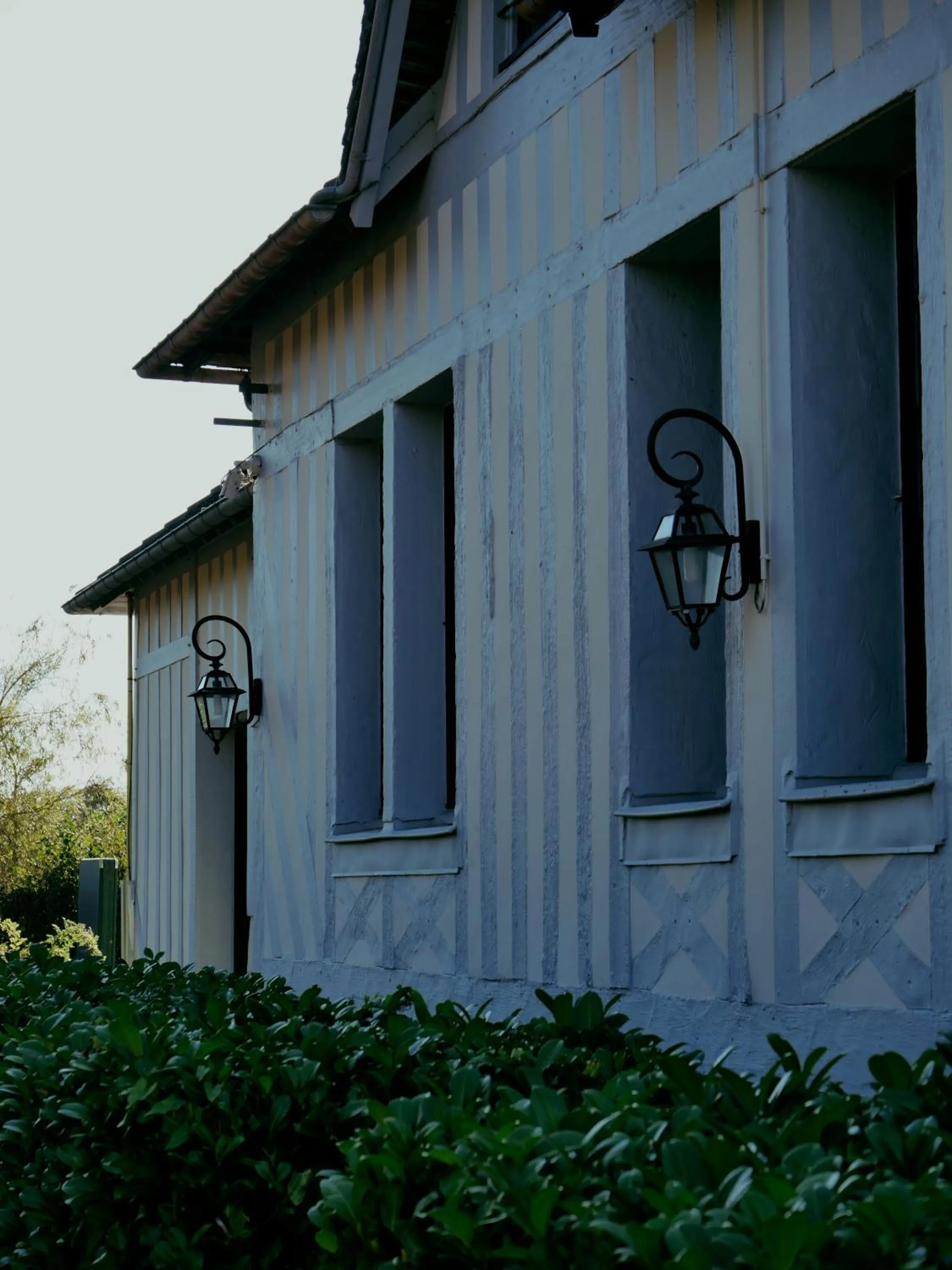 Garden in Logis Hôtel Restaurant - Le Clos Deauville Saint Gatien