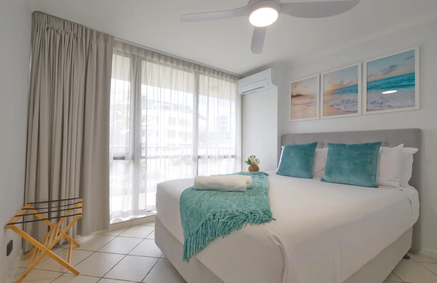 Bedroom, Bed in Seaview Resort