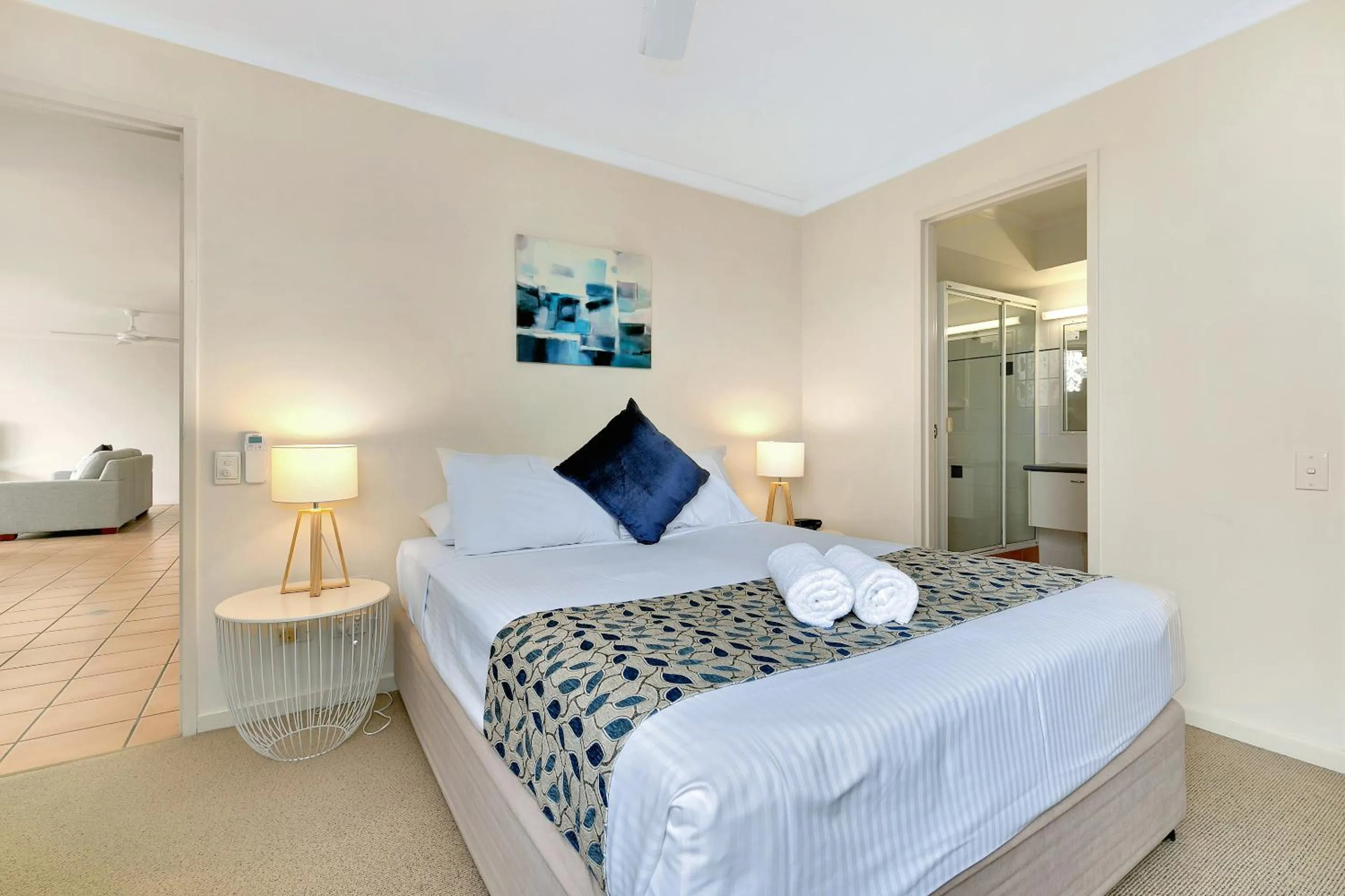 Bathroom, Bed in Seaview Resort